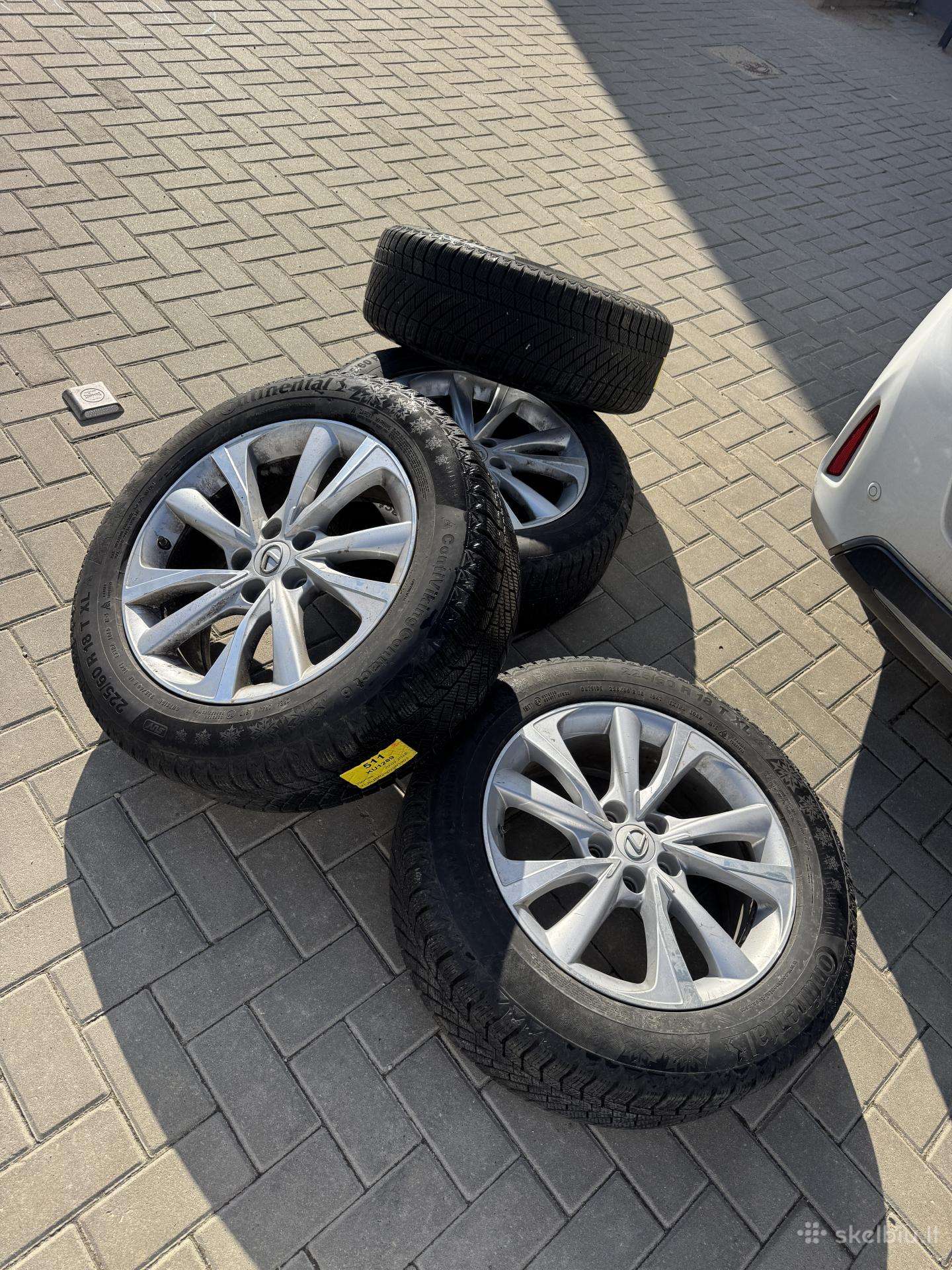 Lexus Nx ratlankiai su žieminėmis padangomis