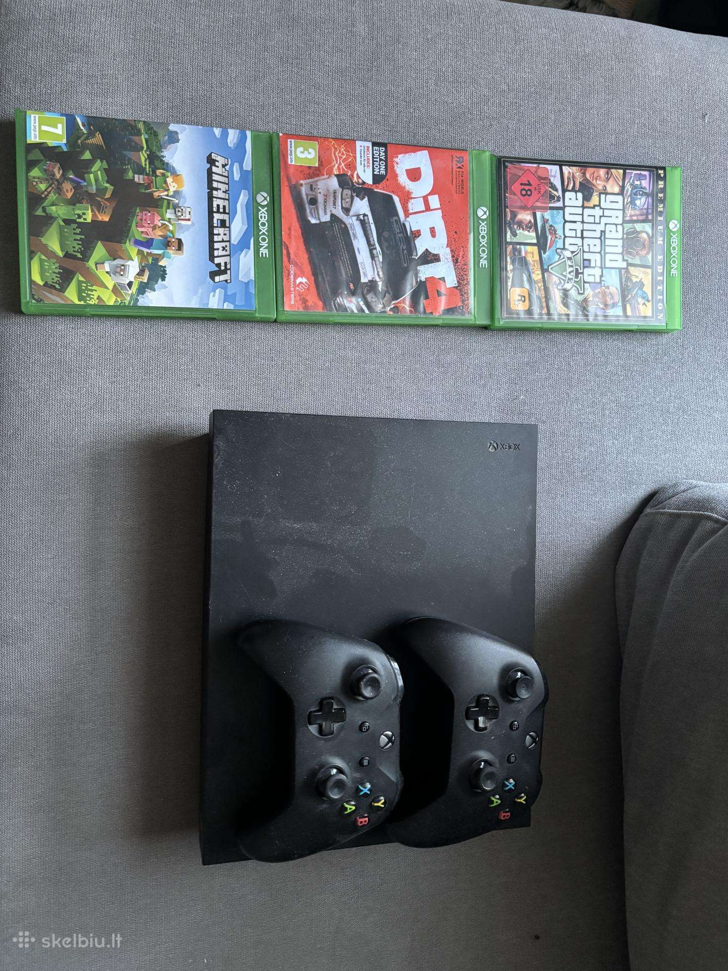 Parduodu Xbox One X