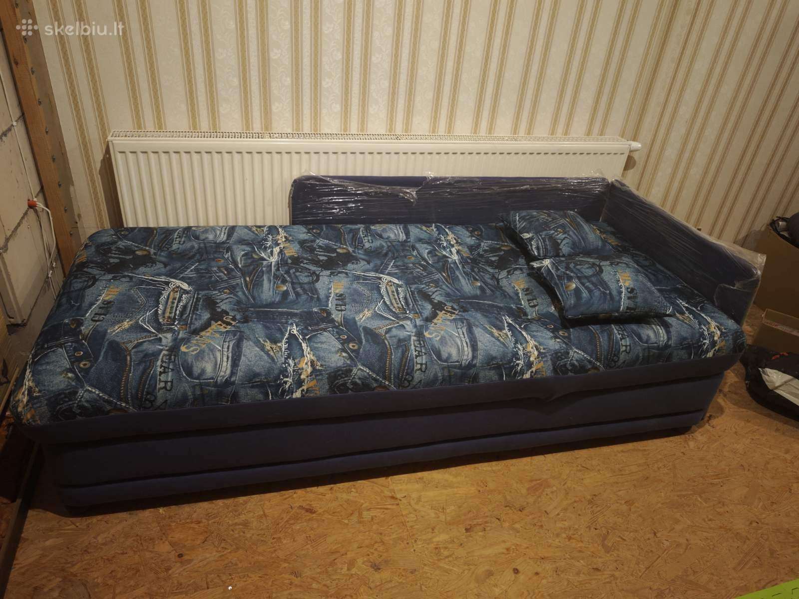 Skubiai Parduodama sofa-lova