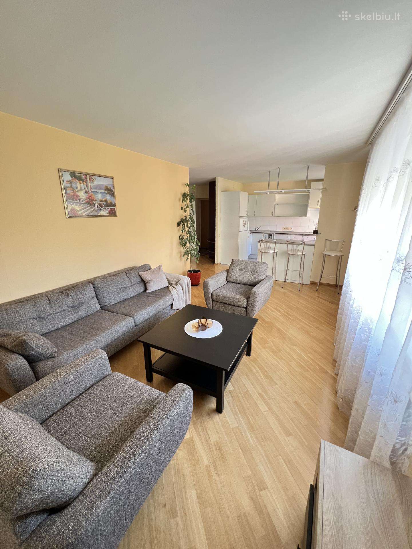 Parduodamas 2 kambarių butas Tilžės gatvėje