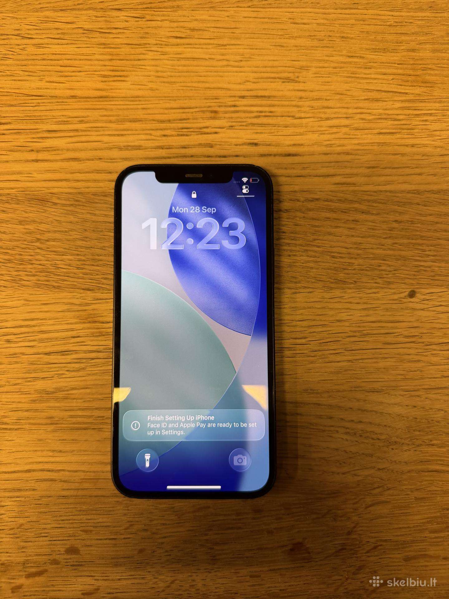 Apple iPhone 12