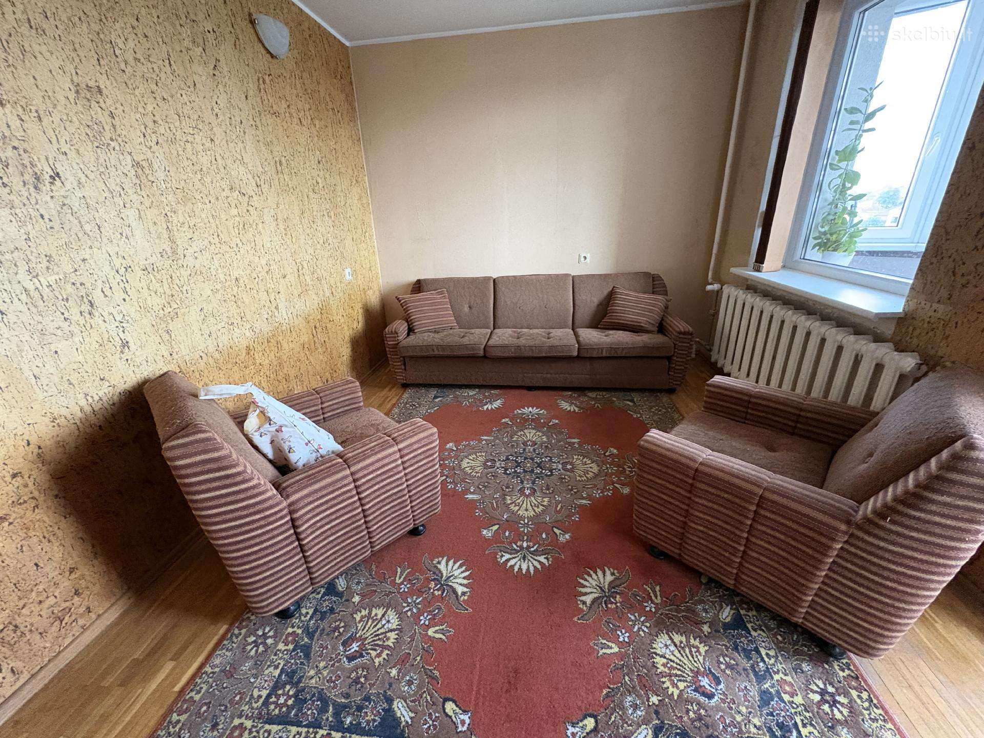 Atiduodu baldu komplekta