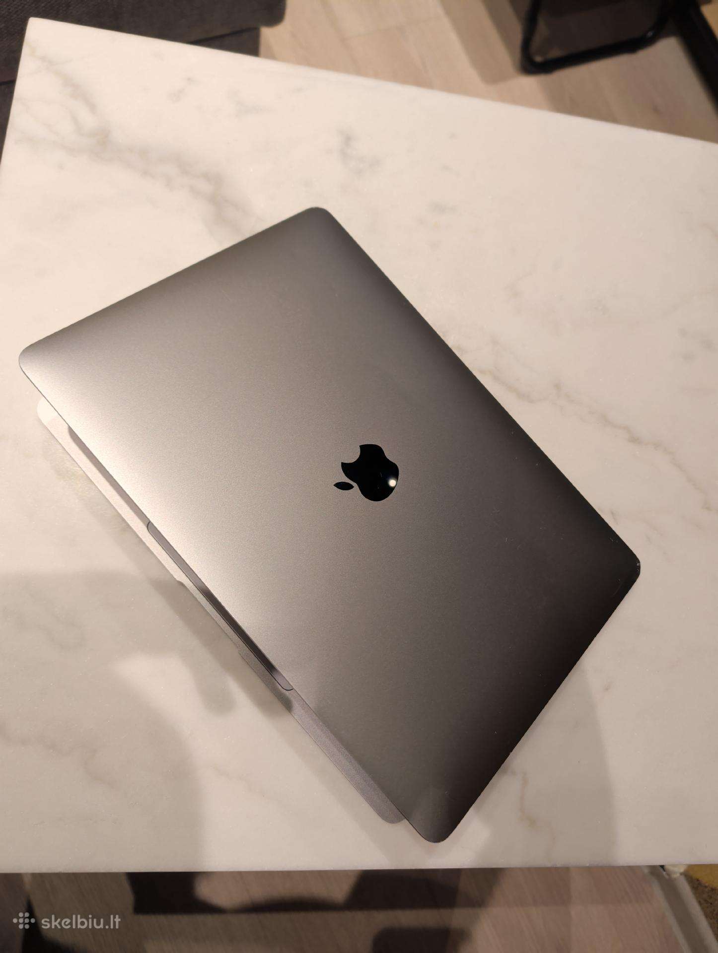 MacBook air 2020 i3