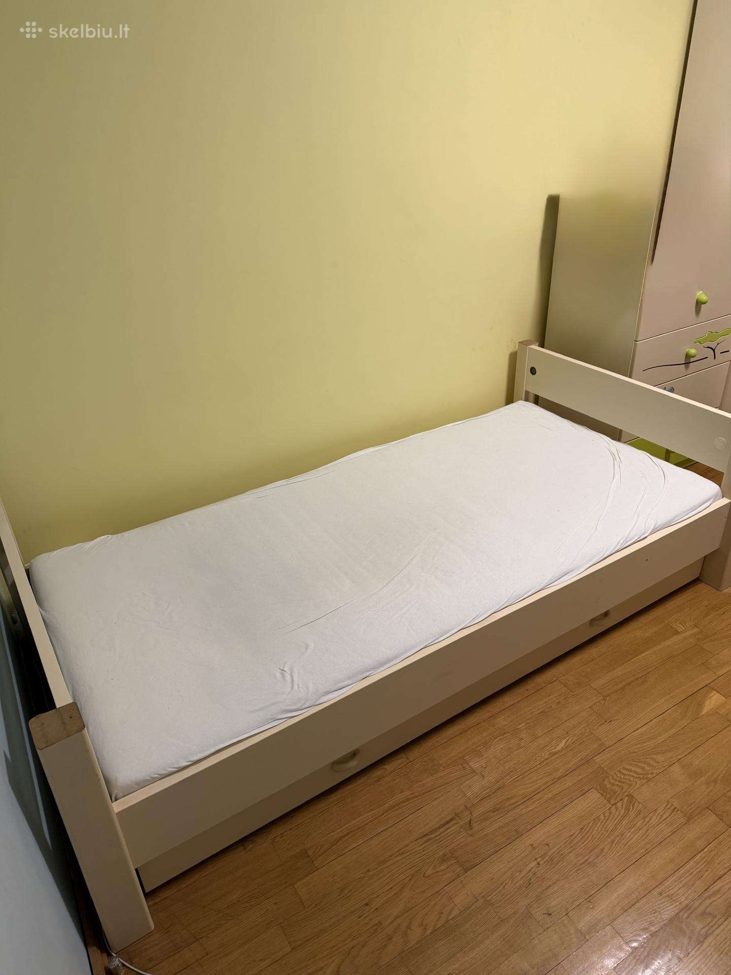 Vaikiškų baldų komplektas