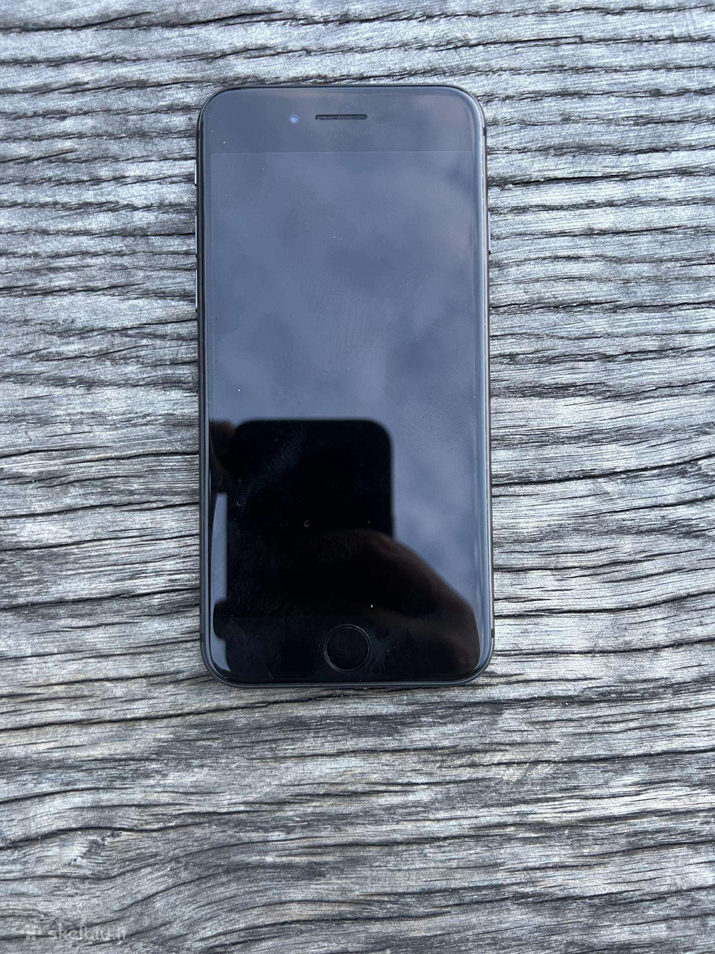 iPhone 8
