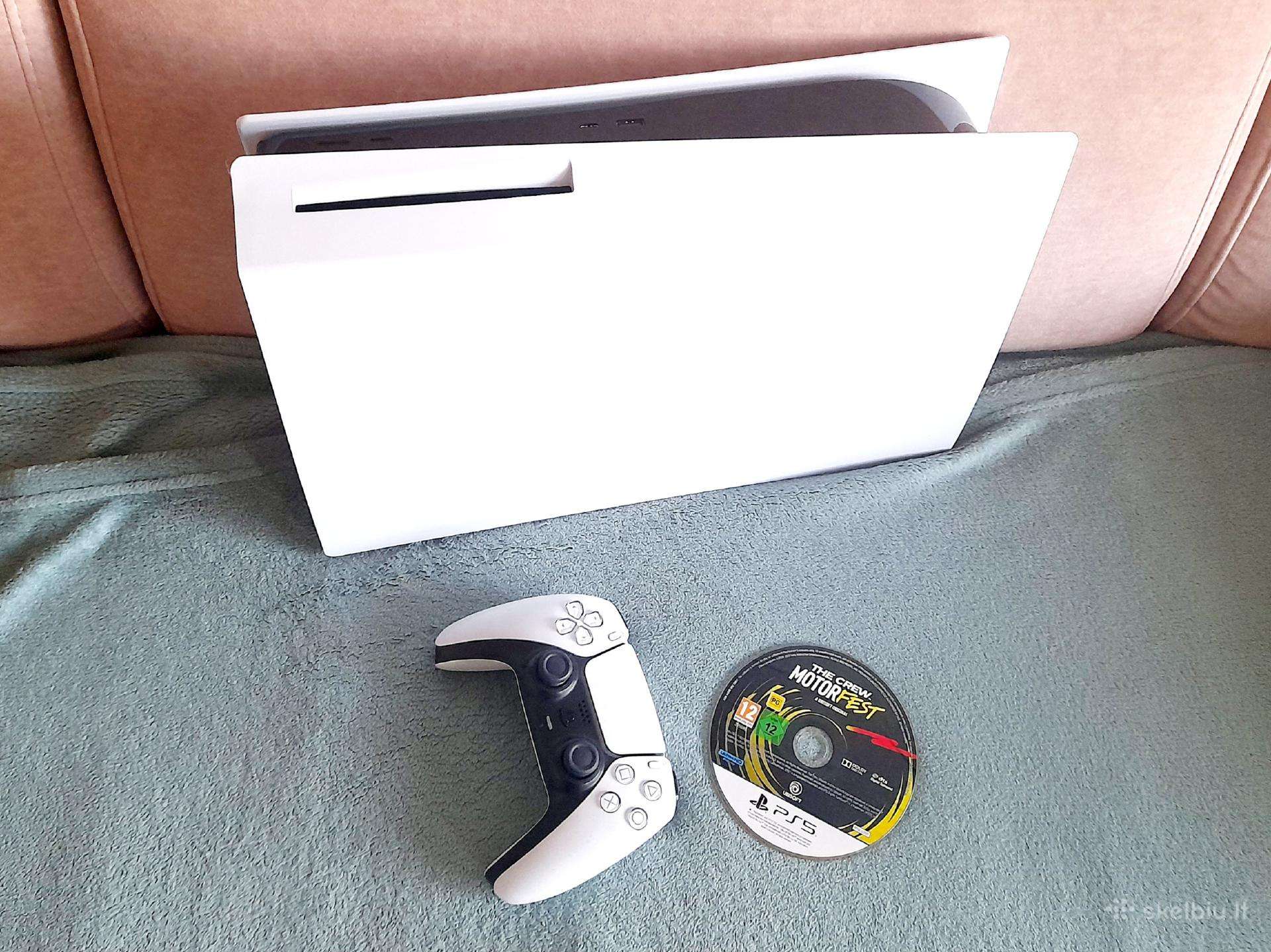Sony ps5 su žaidimu