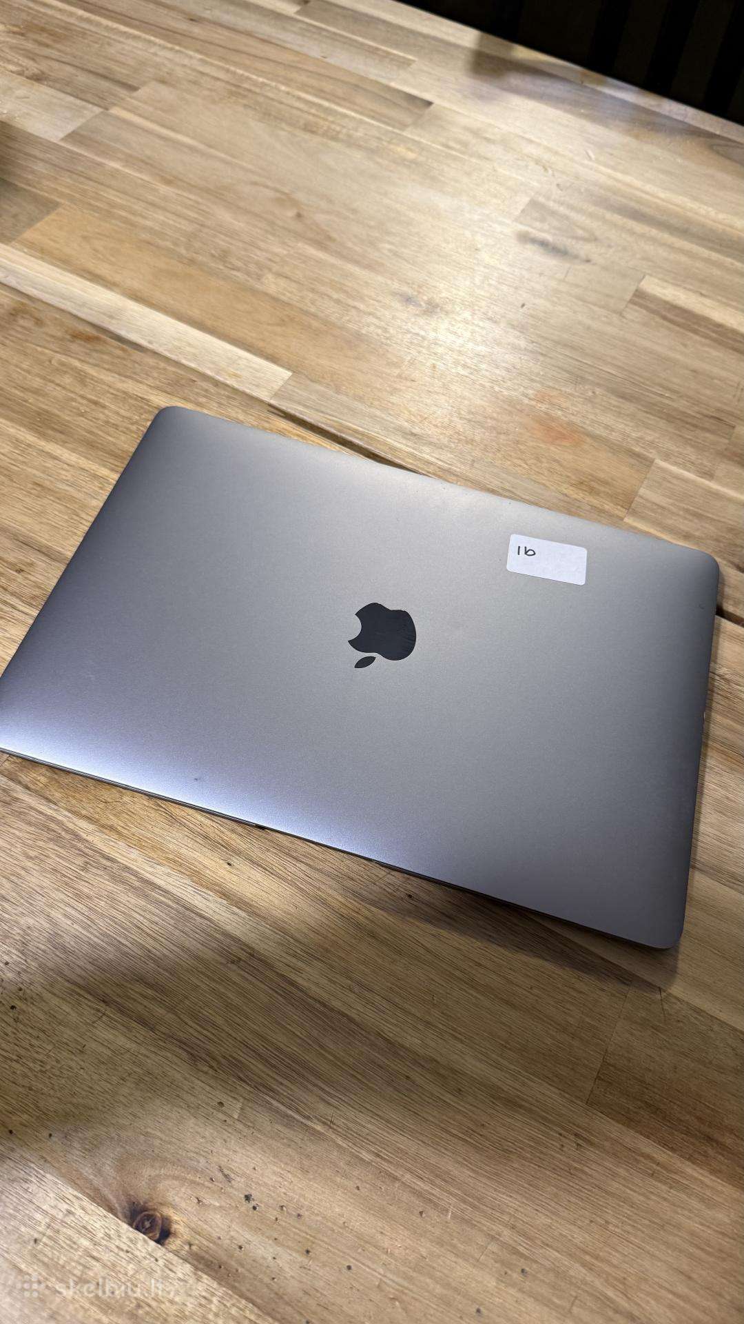 MacBook Air A1932 dalimis
