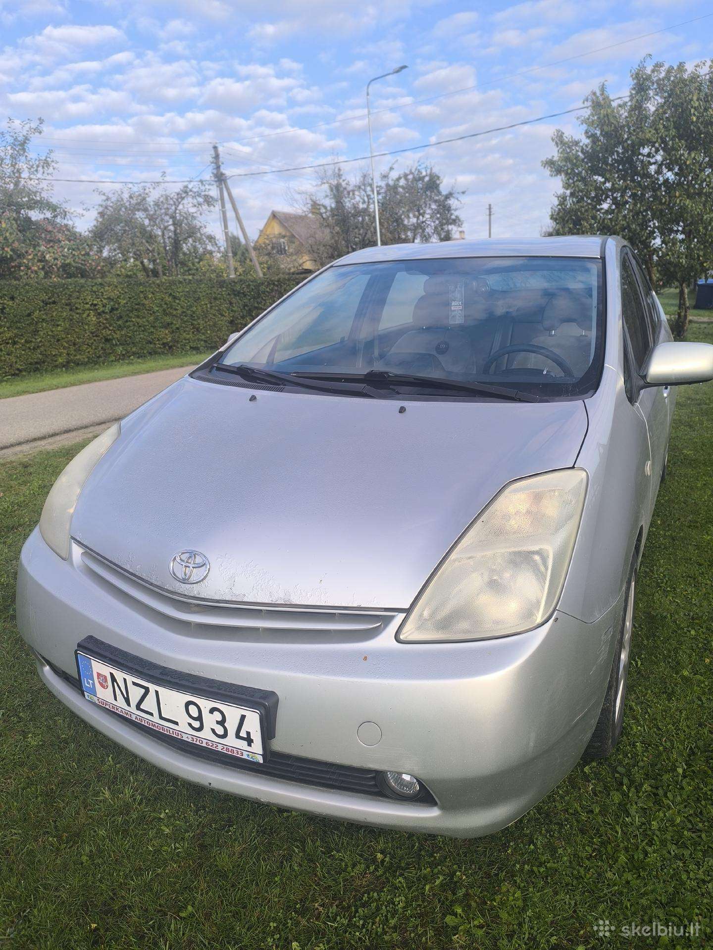 Toyota Prius nuoma