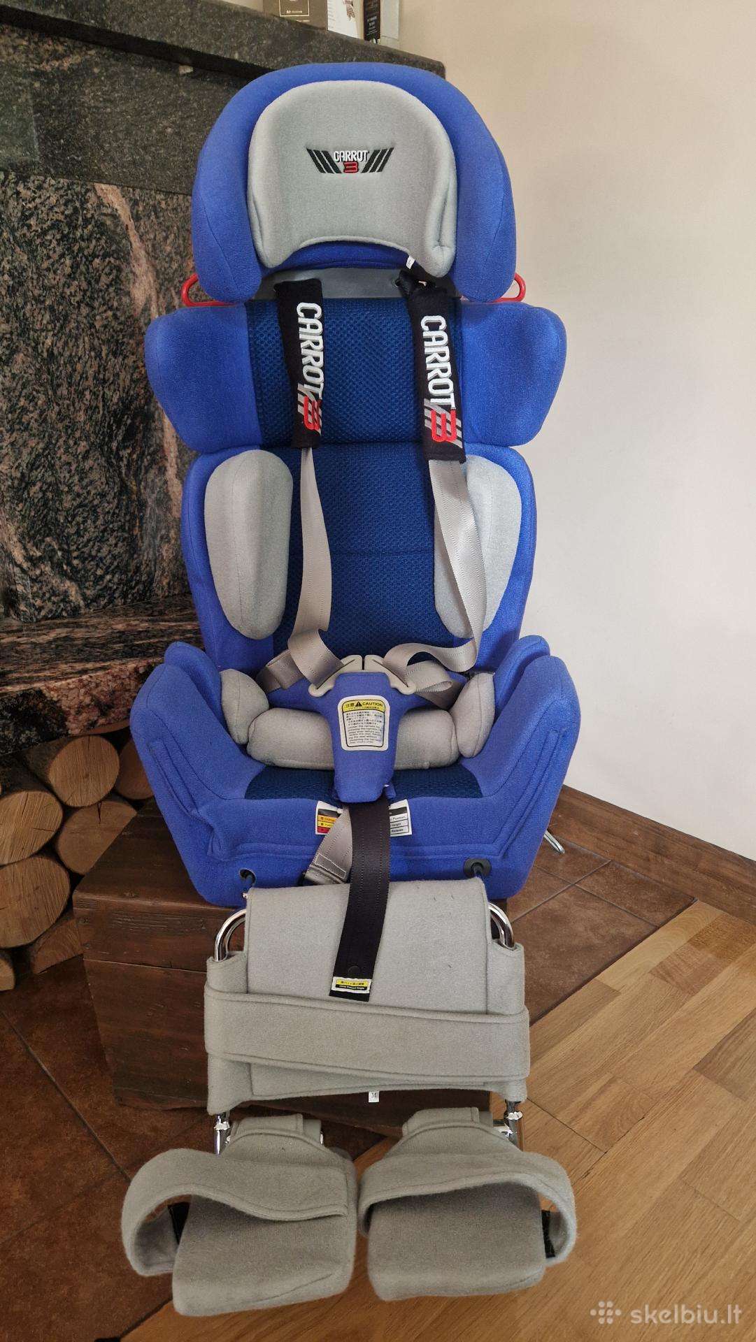 Išskirtinė automobilinė kėdutė tinkanti iki 35 kg.