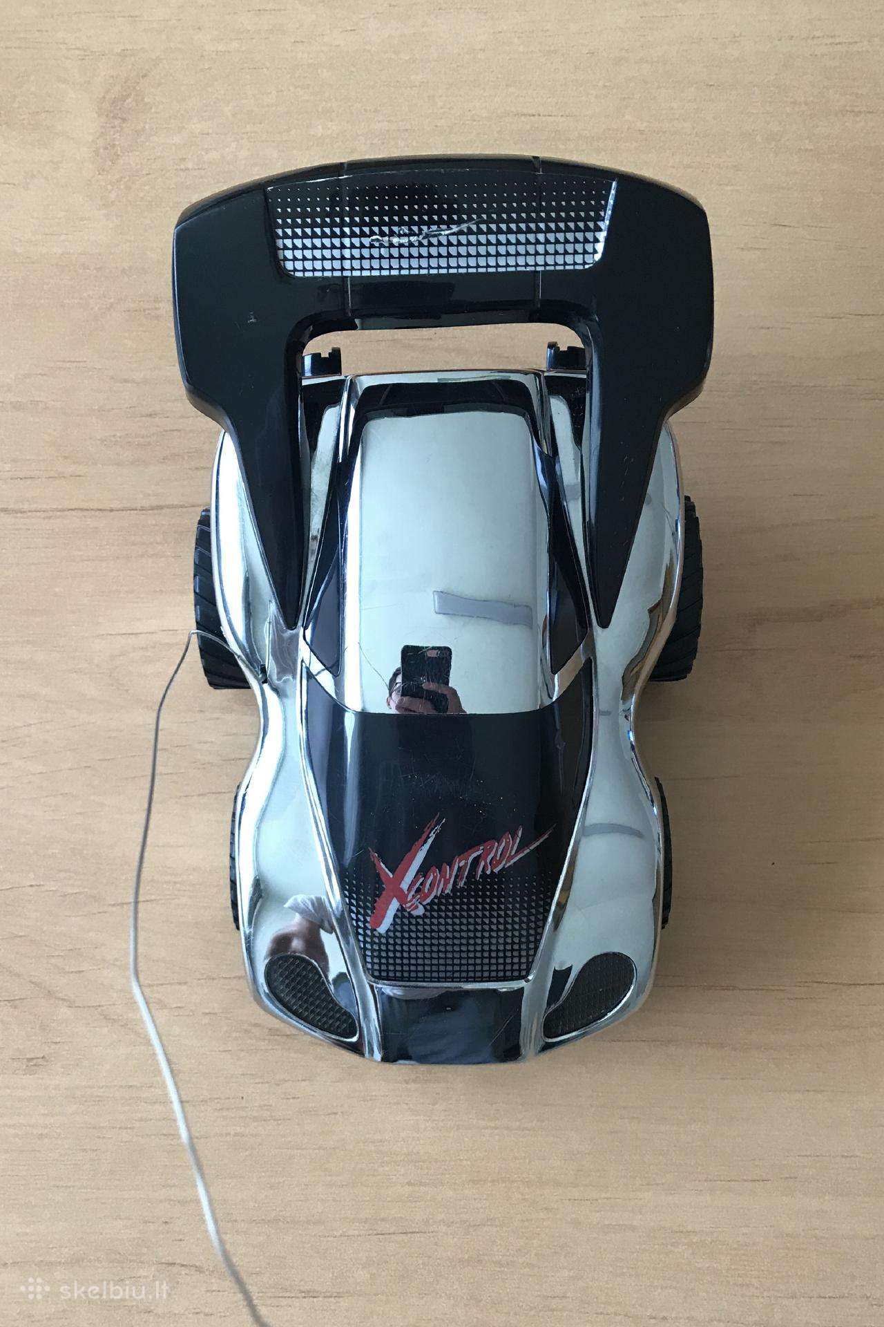 Radijo valdoma mašina