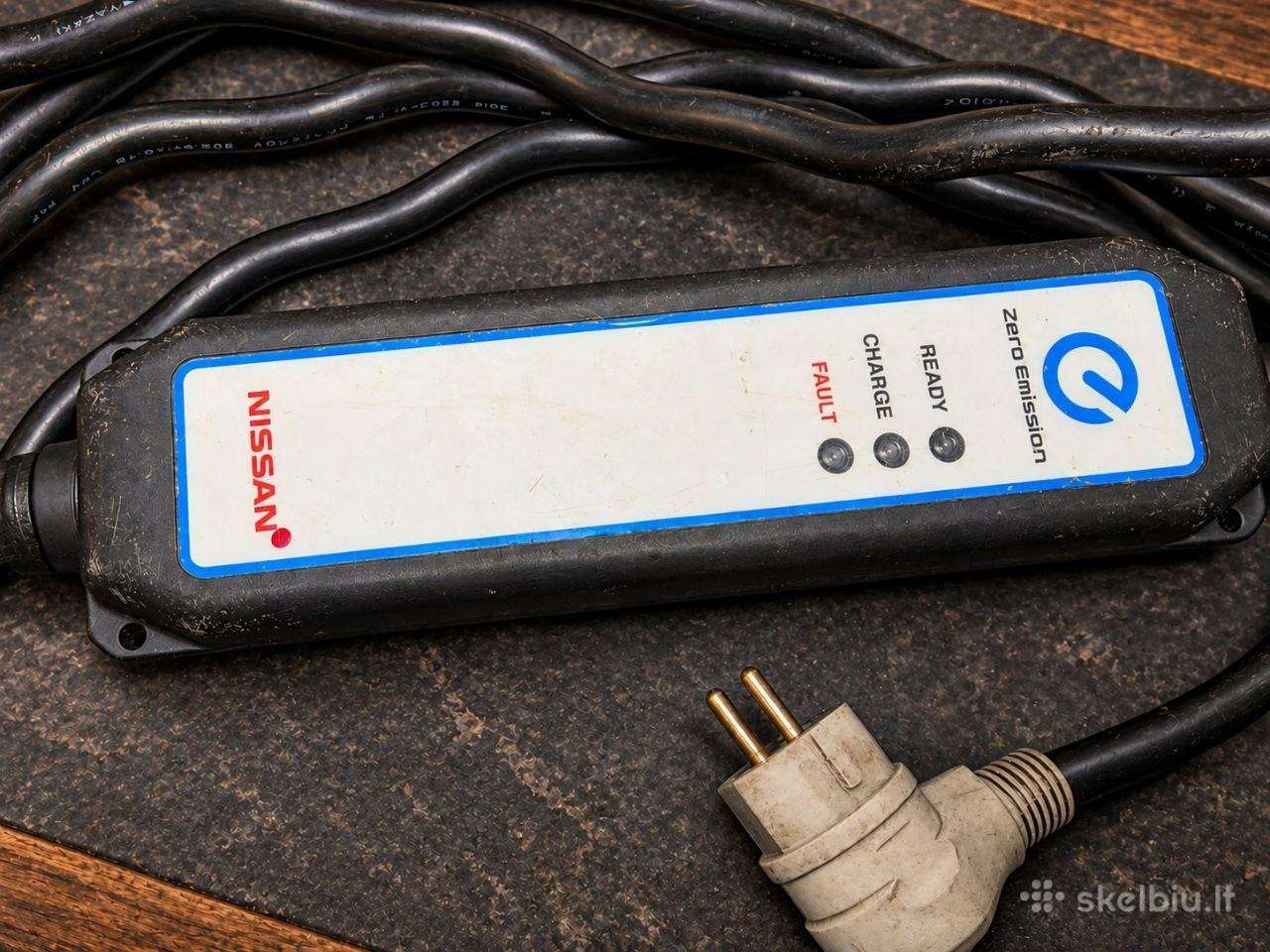 Nissan originalus elektromobilio įkroviklis / Evse