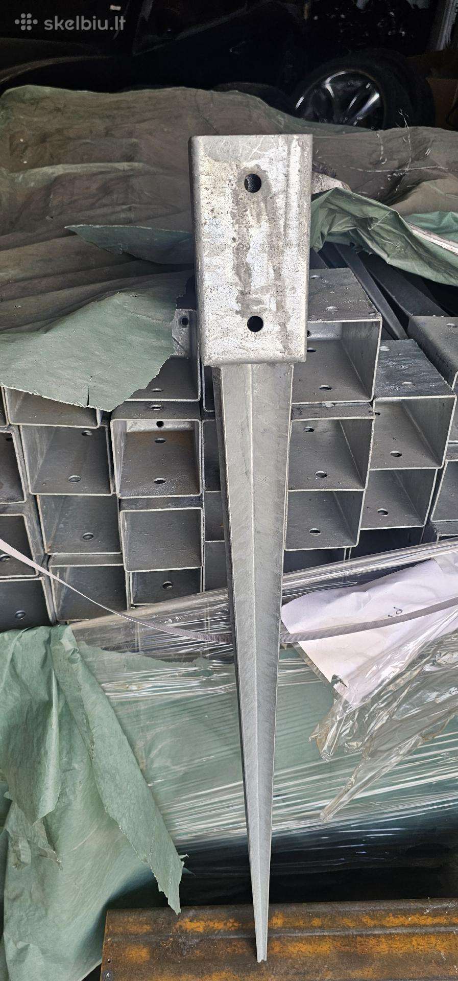 Cinkuoti poliai 71x71x2 L900 nauji