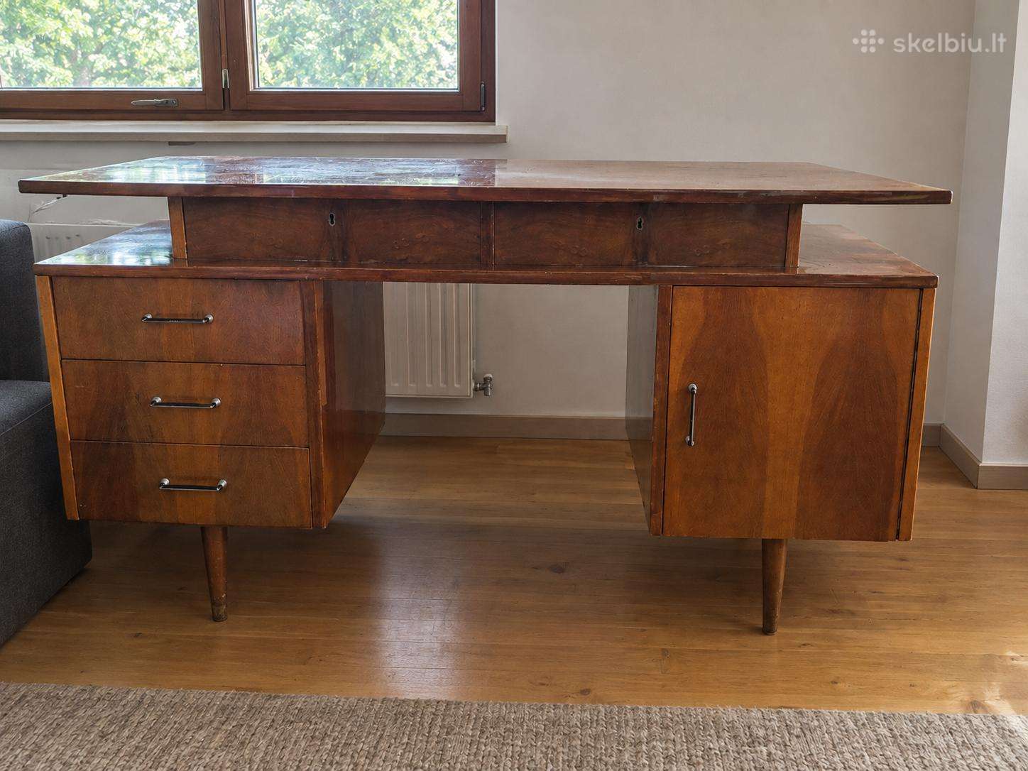 Mid century rašomasis stalas