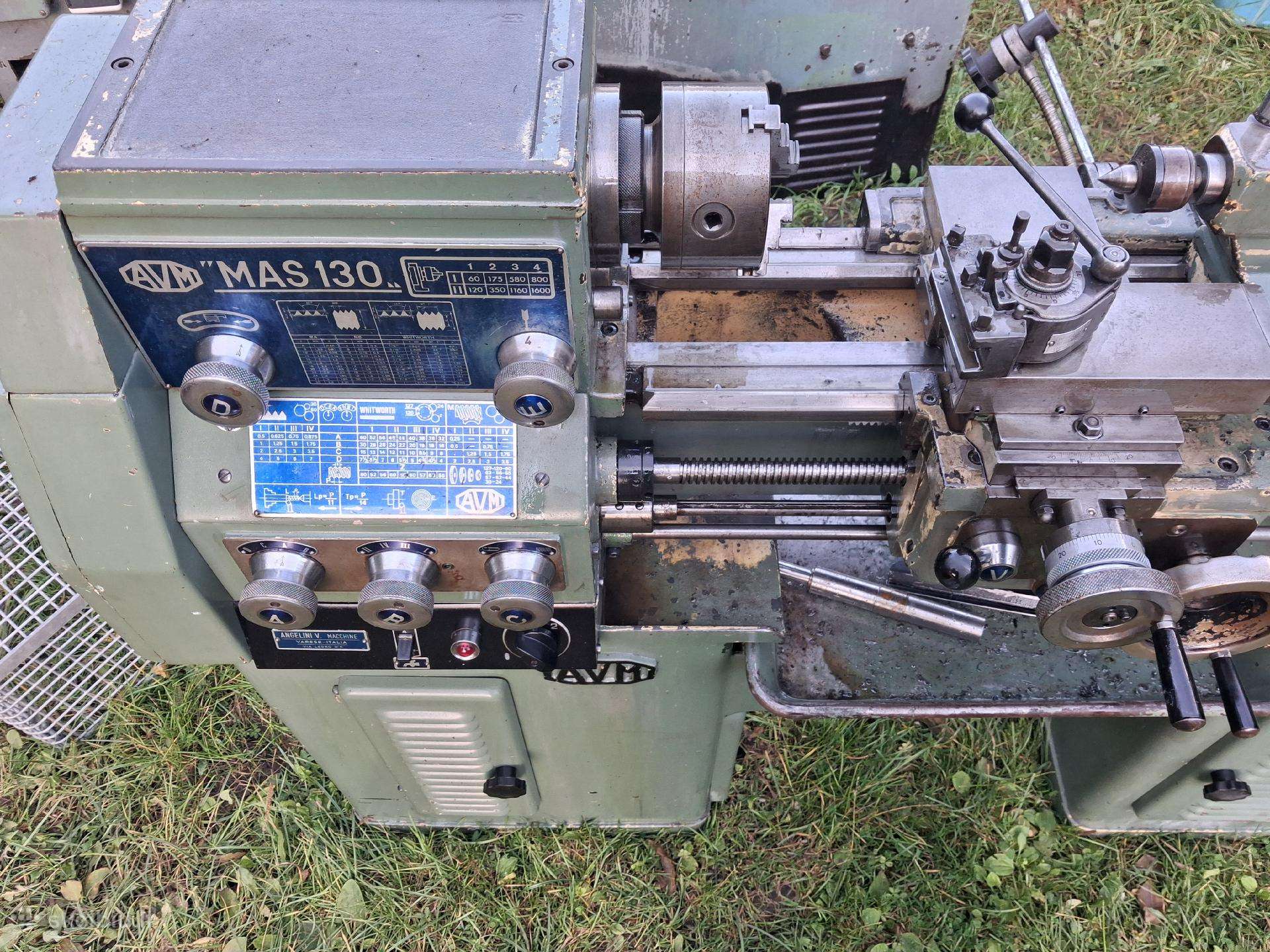 Metalo tekinimo staklės Avm Mas130