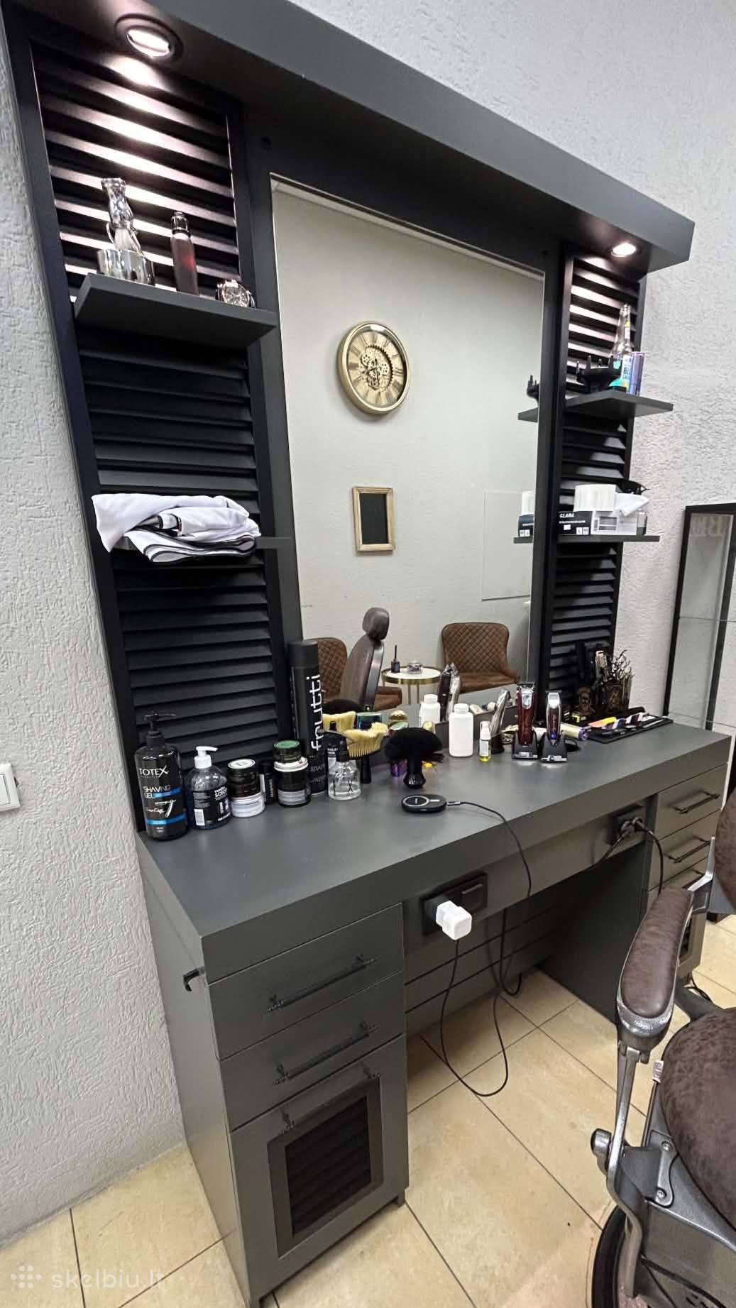 Barber / Kirpyklos konsolė