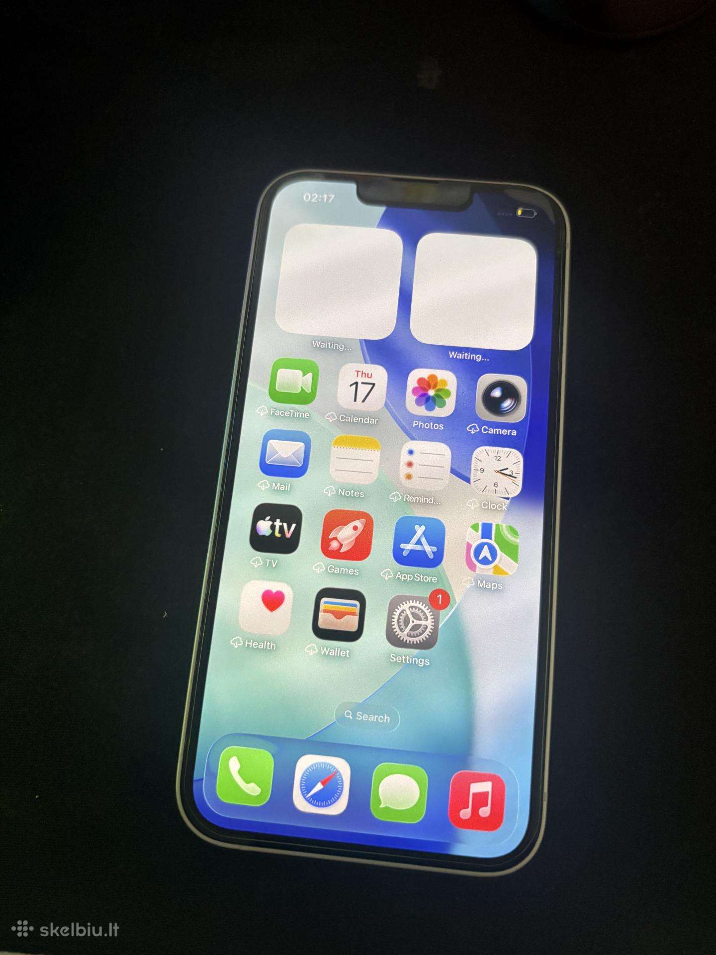 iPhone 13