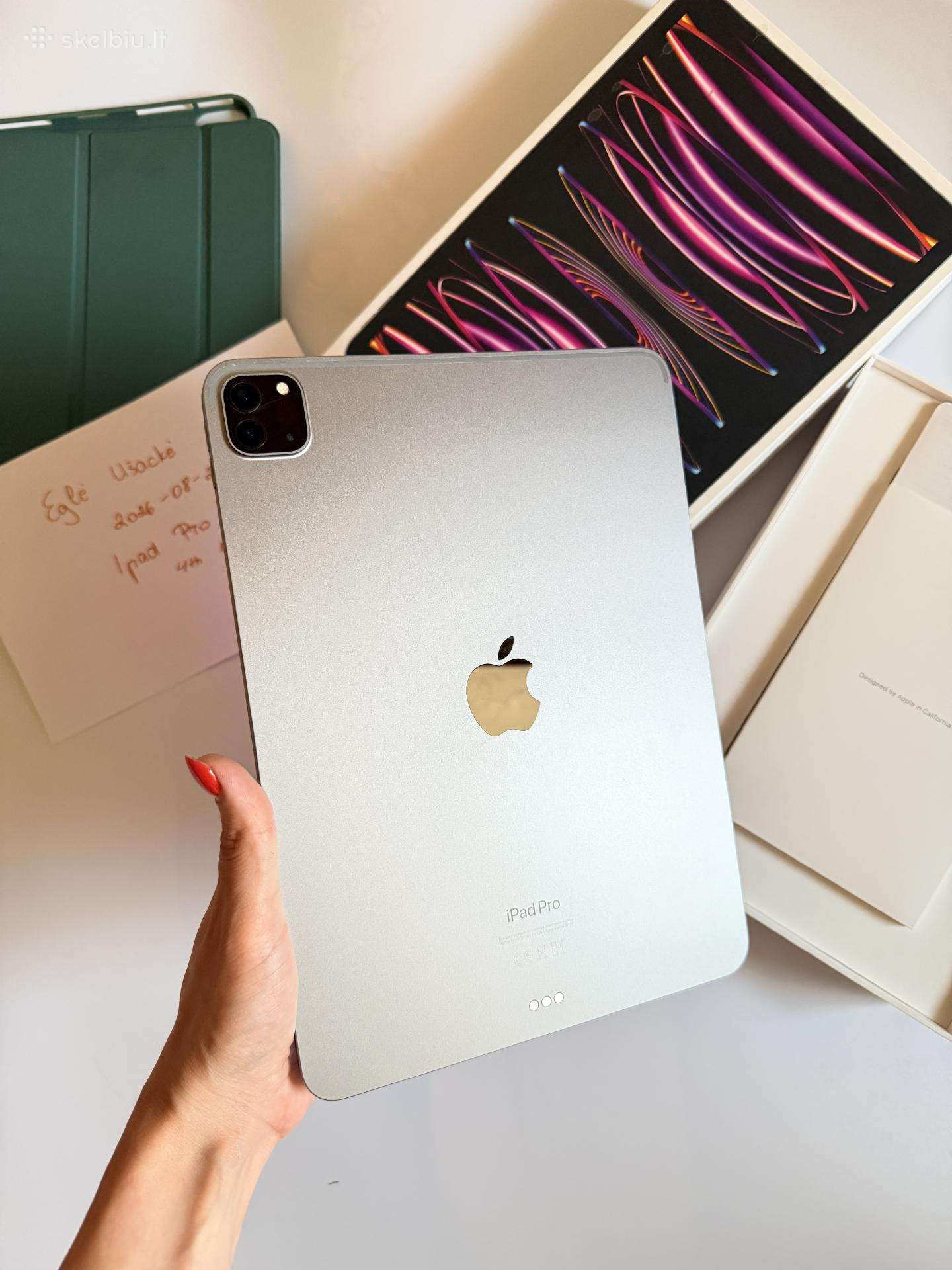 iPad pro 11inch 4th 128 GB