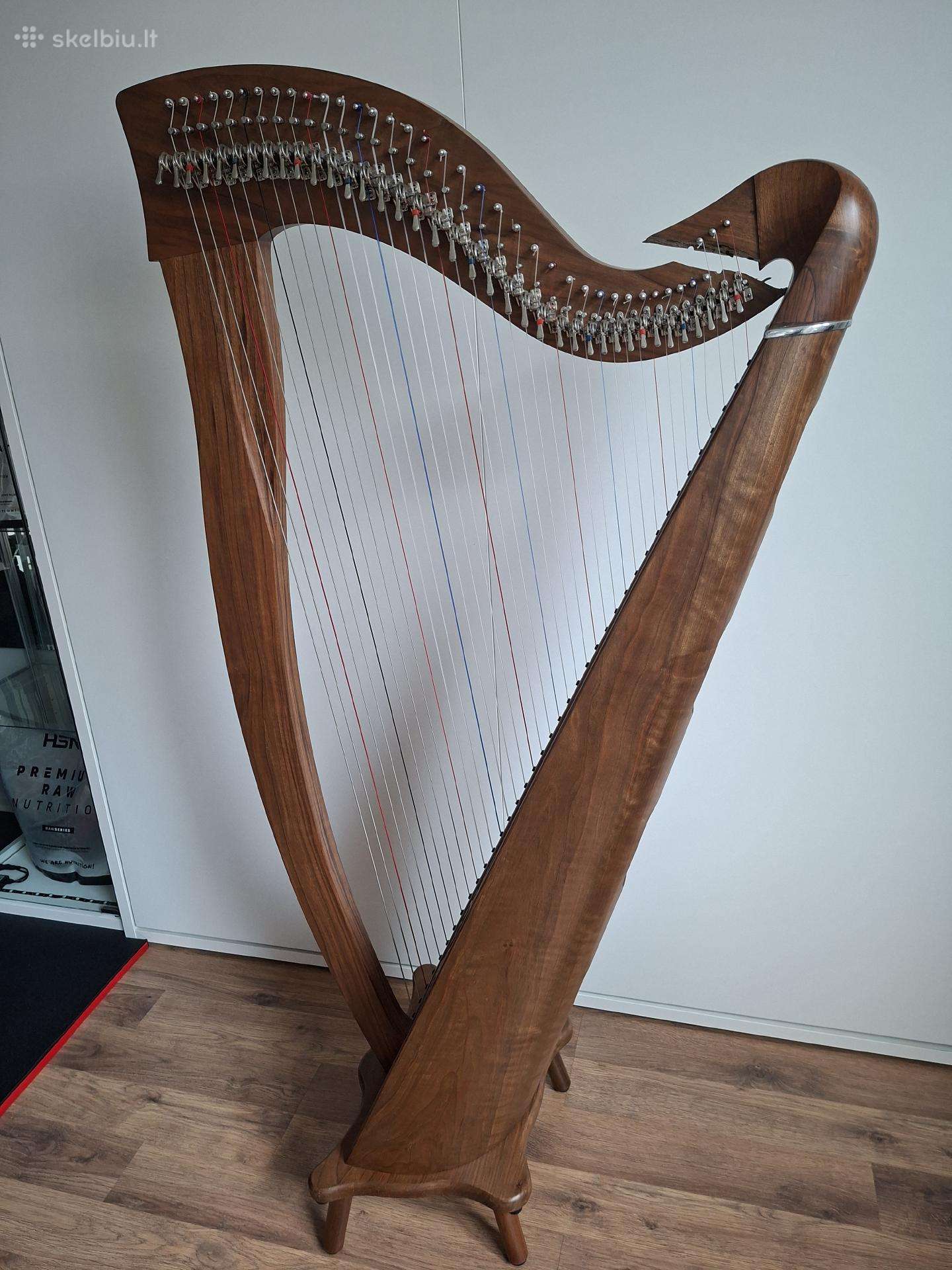 Instrumentai, Lever Harp Ayra Muzzikon 38 stygų