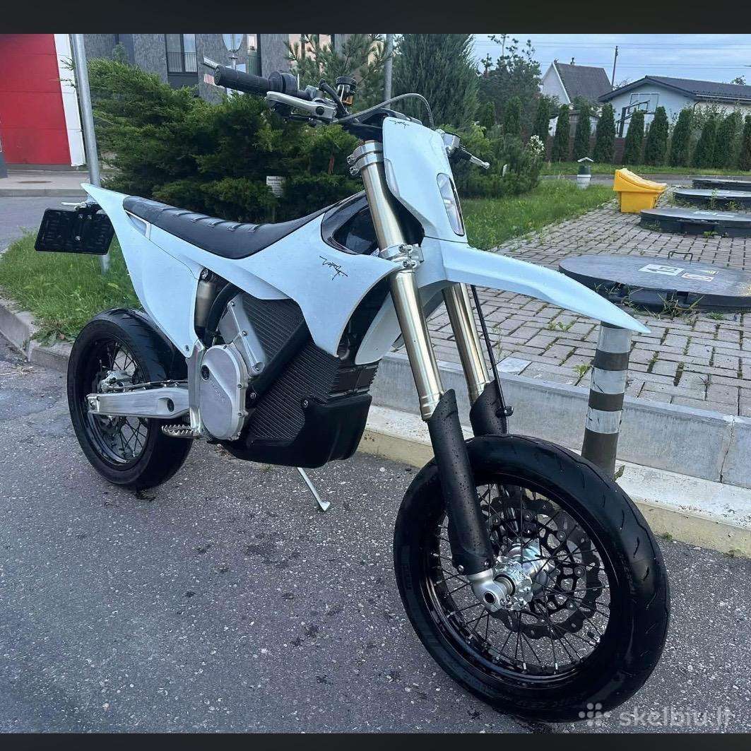 Superku visus elektrinius motociklus!