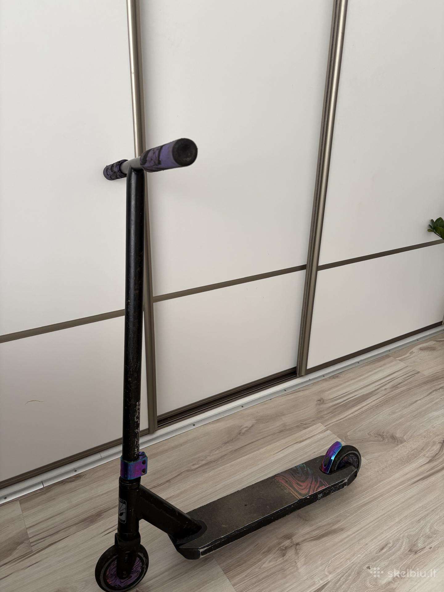 Invert Supreme 1-7-12 Black Neo Purple triukinį p