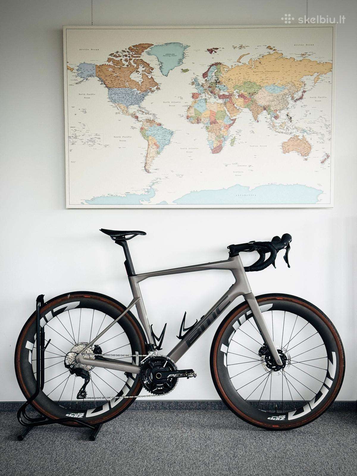 BMC Roadmachine 2026 Zipp 303 XPLR