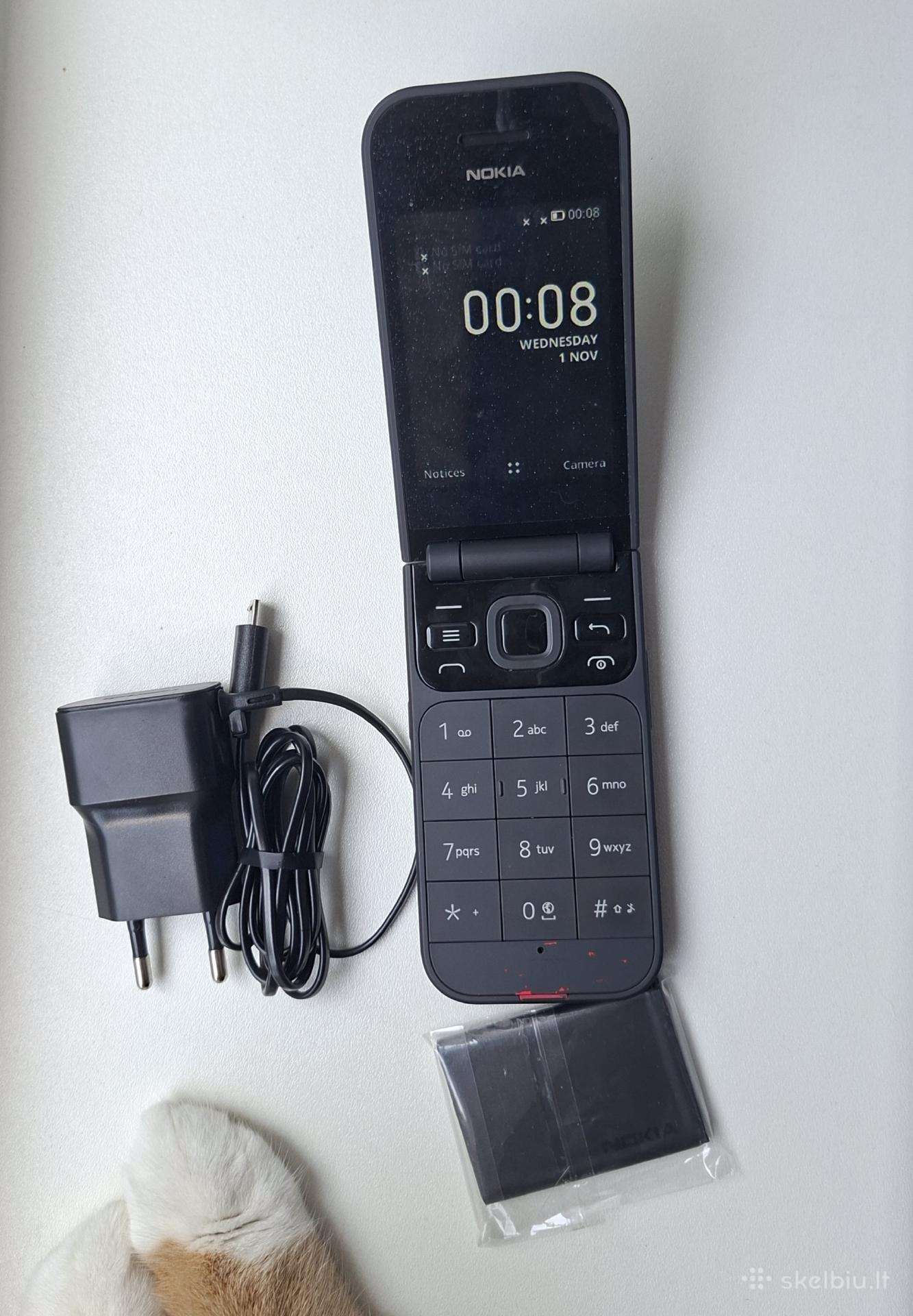 Nokia 2720 Flip