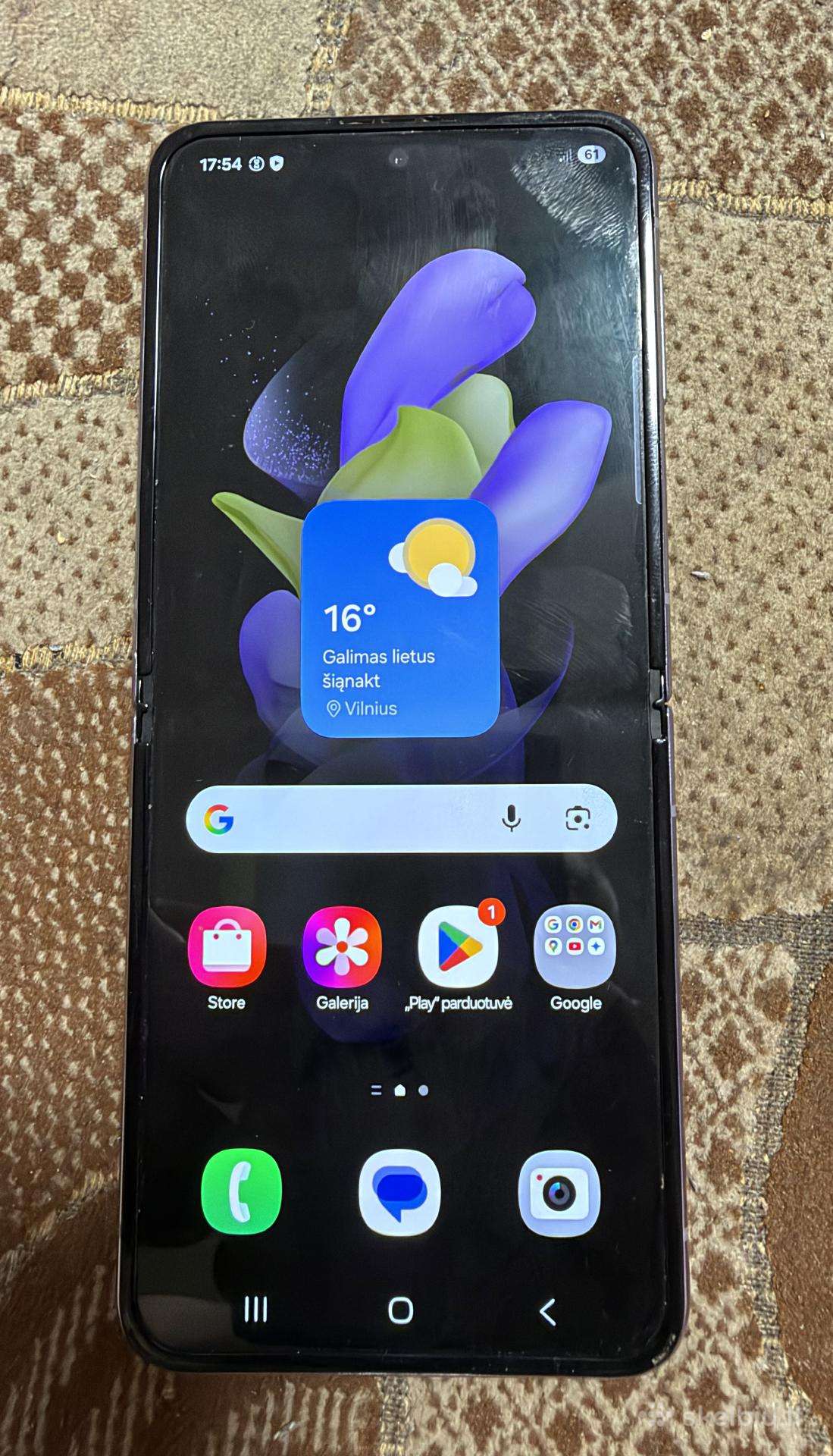 Samsung Galaxy Z Flip 4