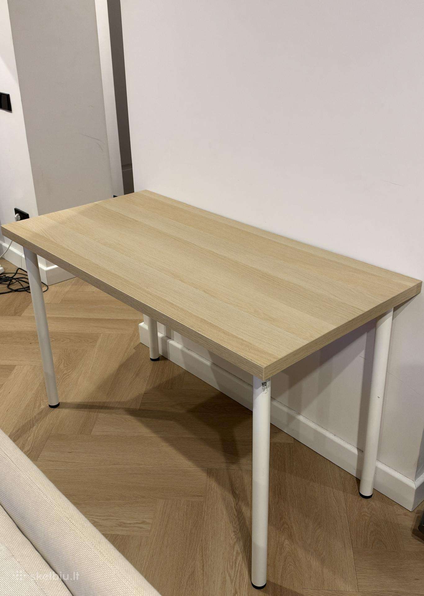 Ikea stalas