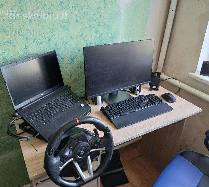 Žaidimu vairas ir pedalai