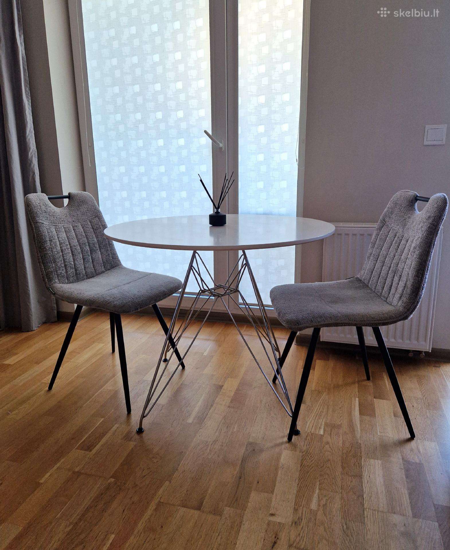 Dvi kėdės (Sofaforma) + stalas dovanų