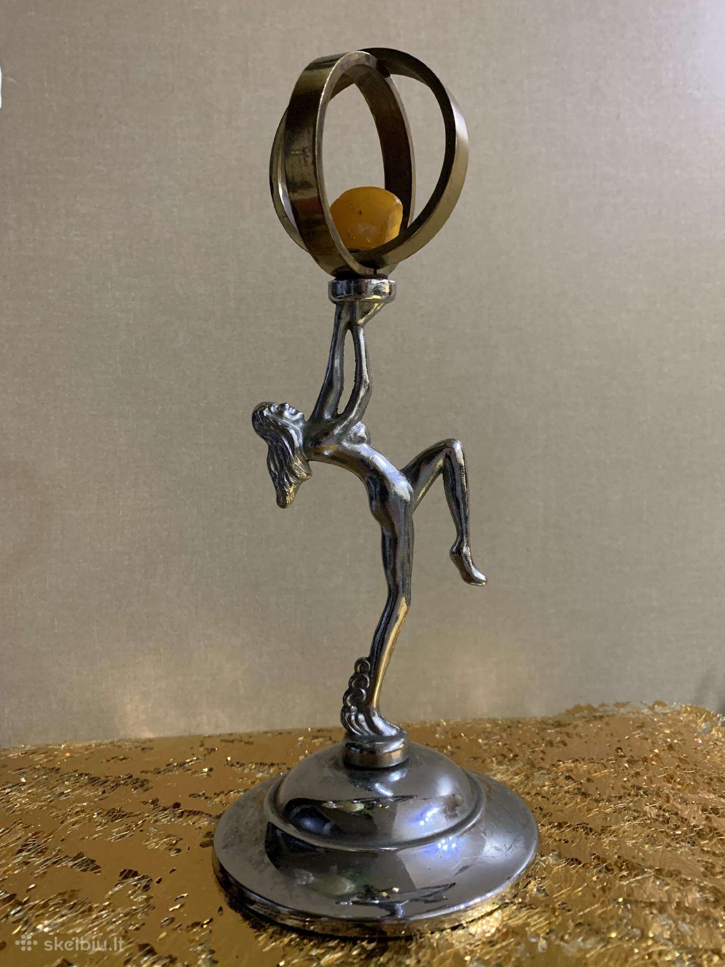 Art Deco stiliaus statulėlė