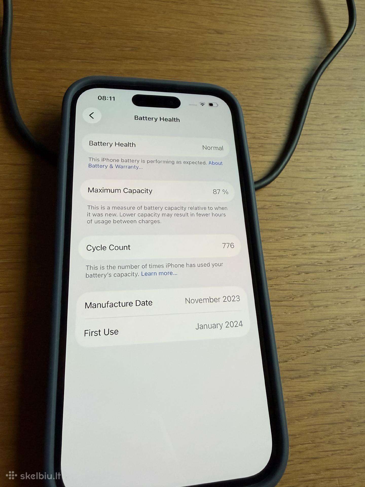 iPhone 15 puikiame stovyje
