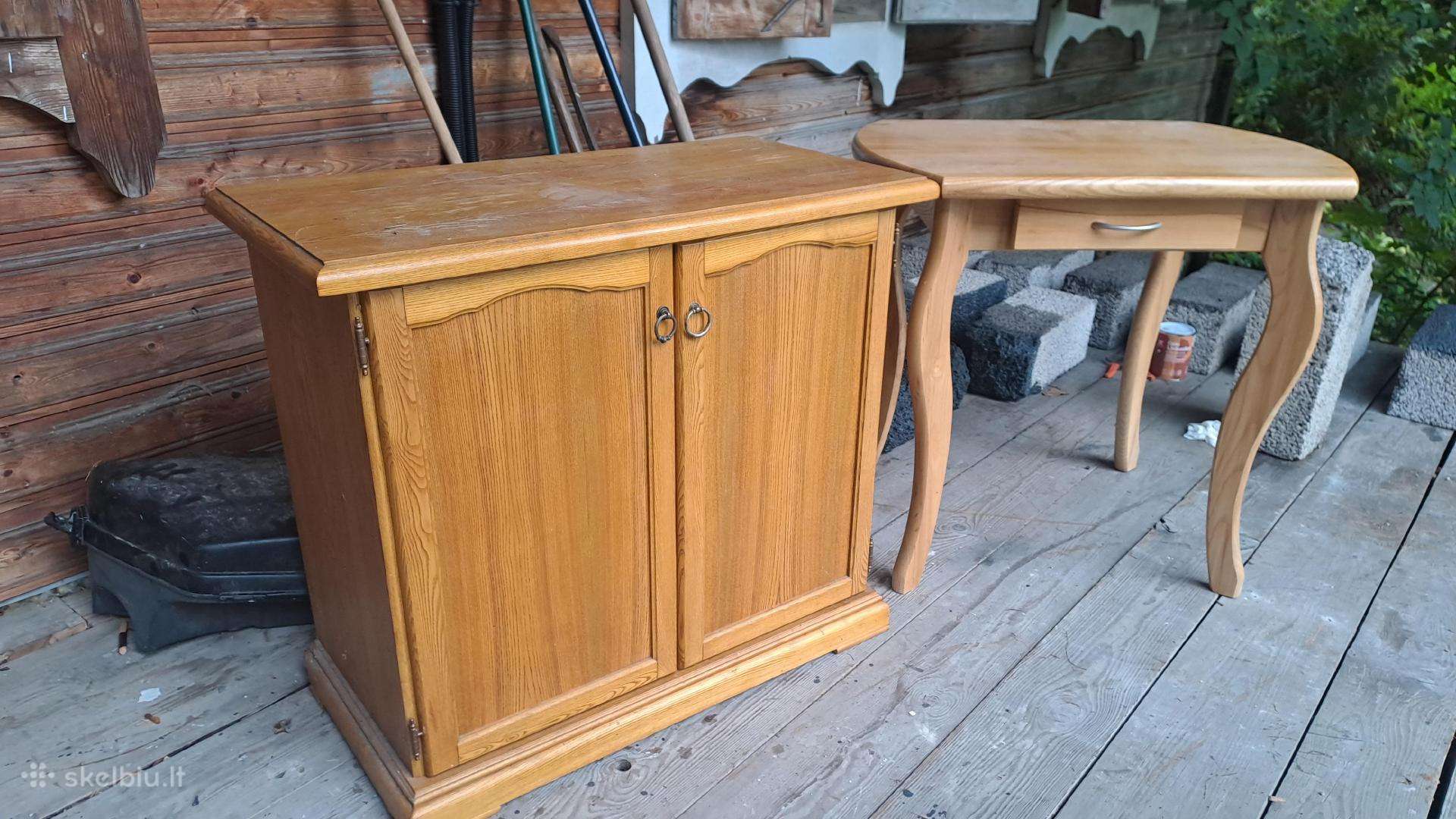 Dovanoju spintelę, stalą, kelios kėdės, vežimėlis