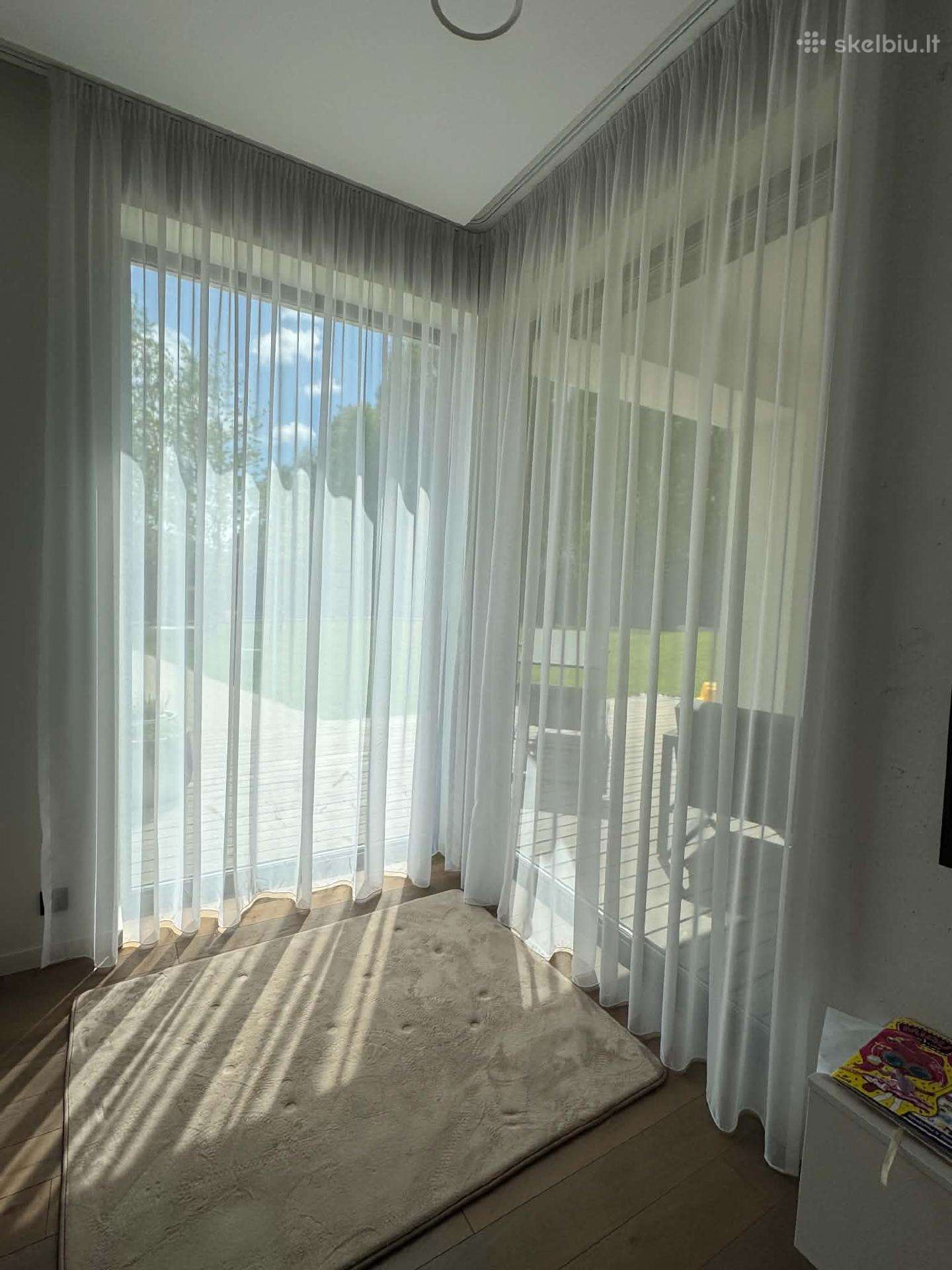 Dieninės užuolaidos