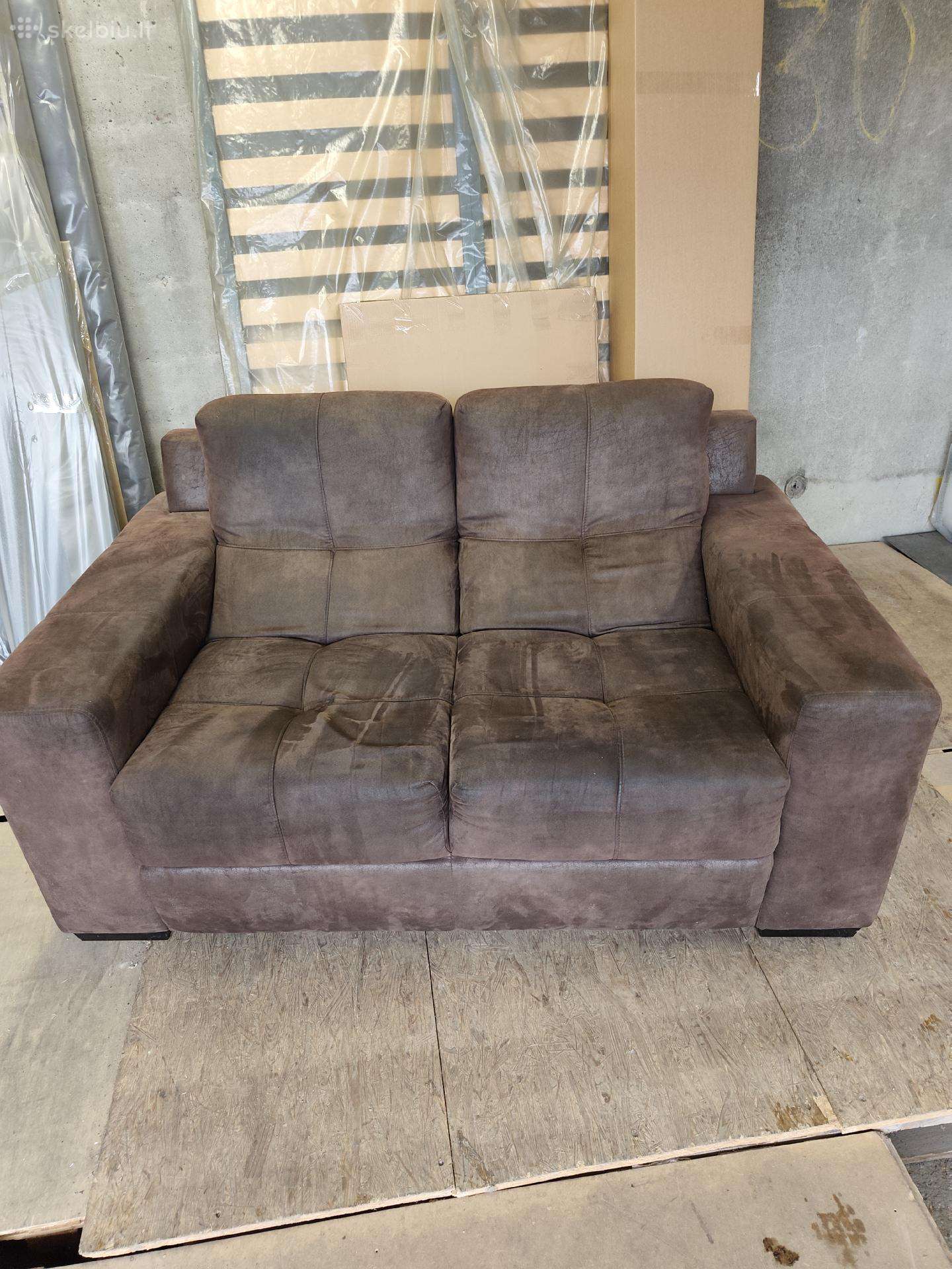 Parduodama dvivietė sofa