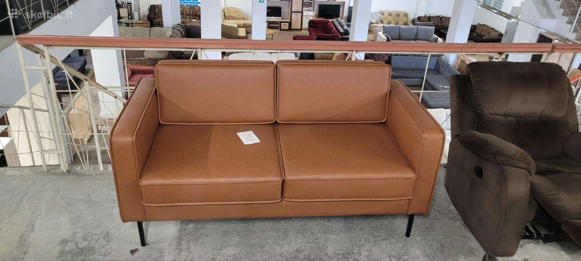 Nauja sedima odine sofa