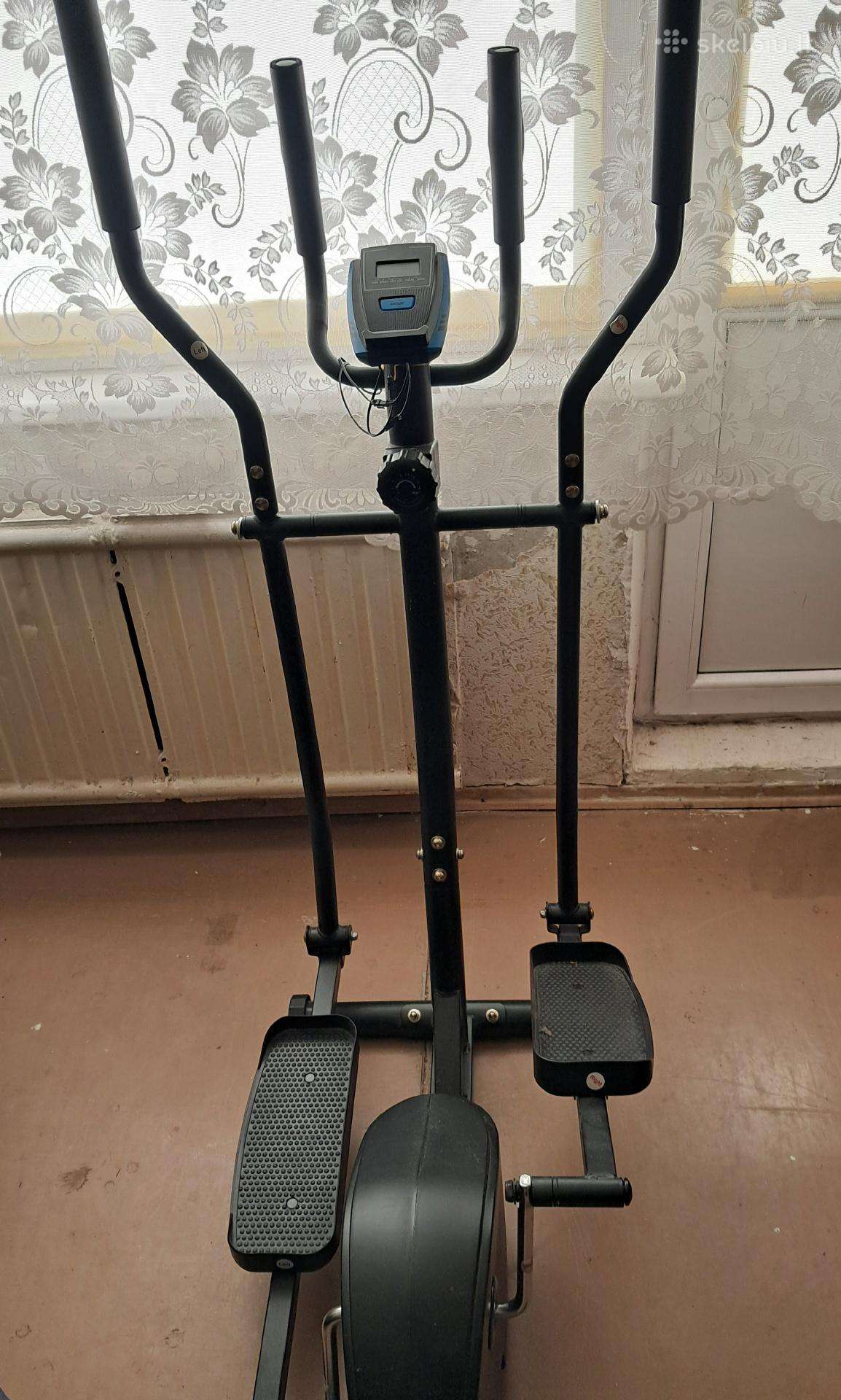 Parduodu elipsinį treniruoklį (orbitreką)