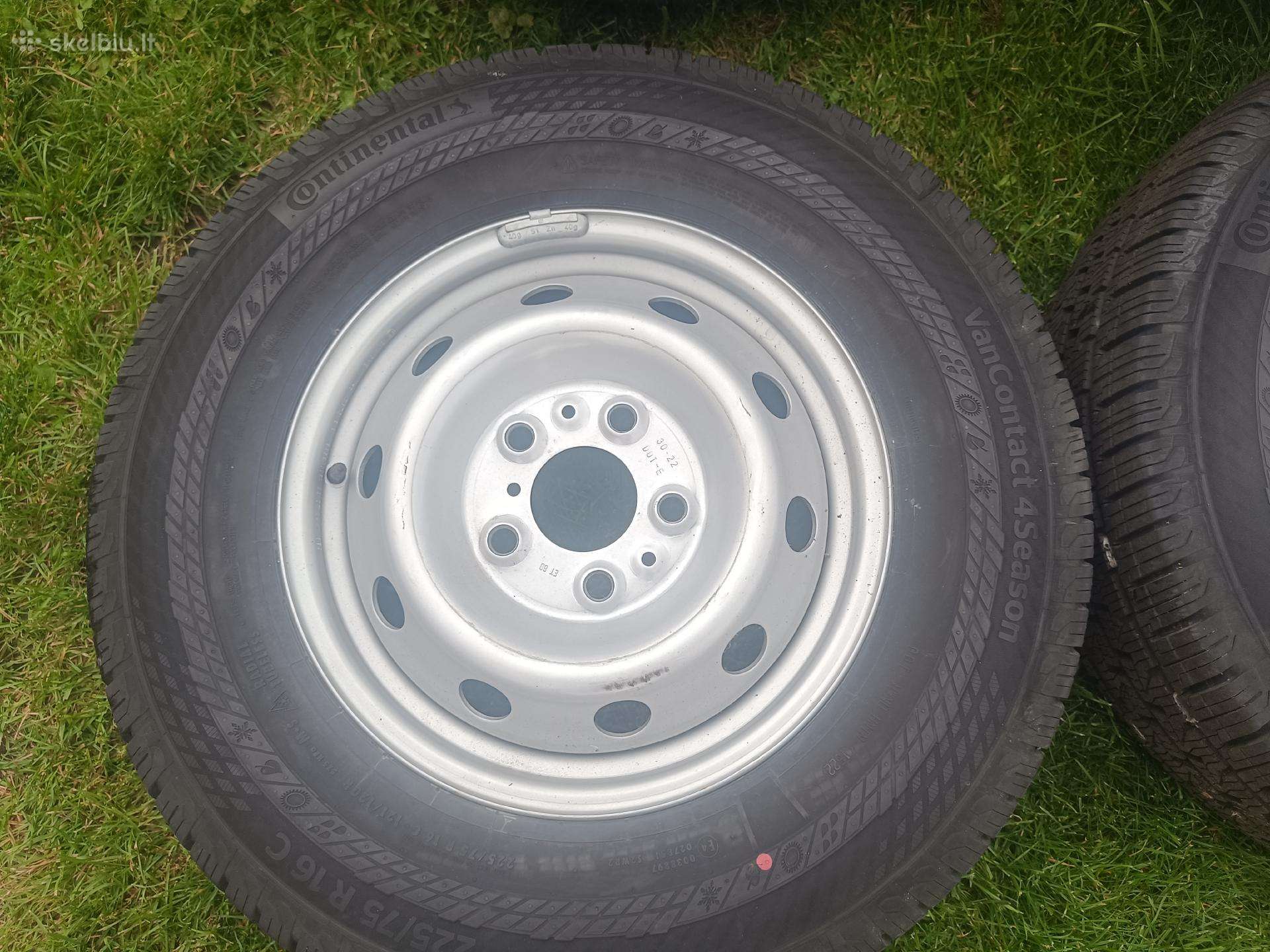 Continental, зимние 225/75 R16