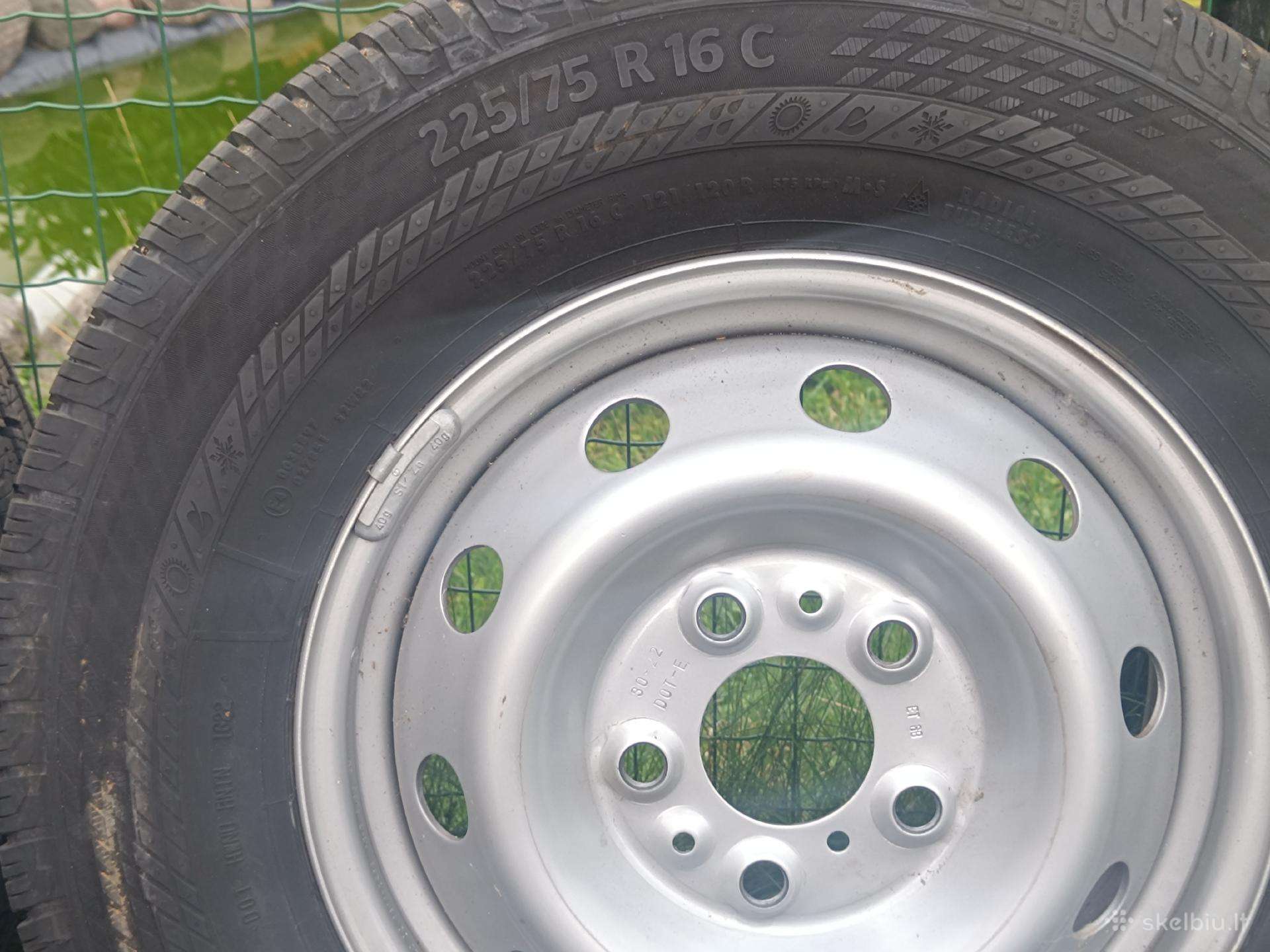 Continental, зимние 225/75 R16