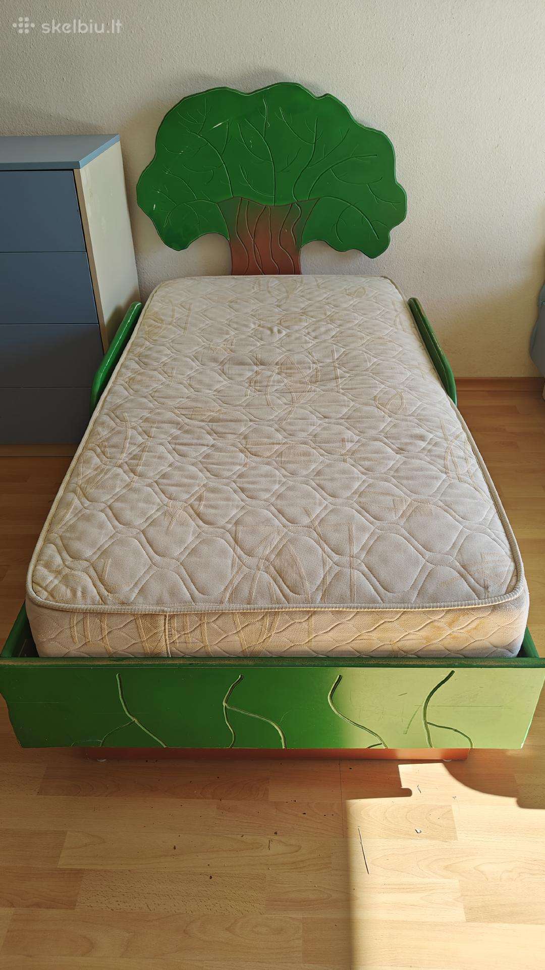Naudota vaikiška lova