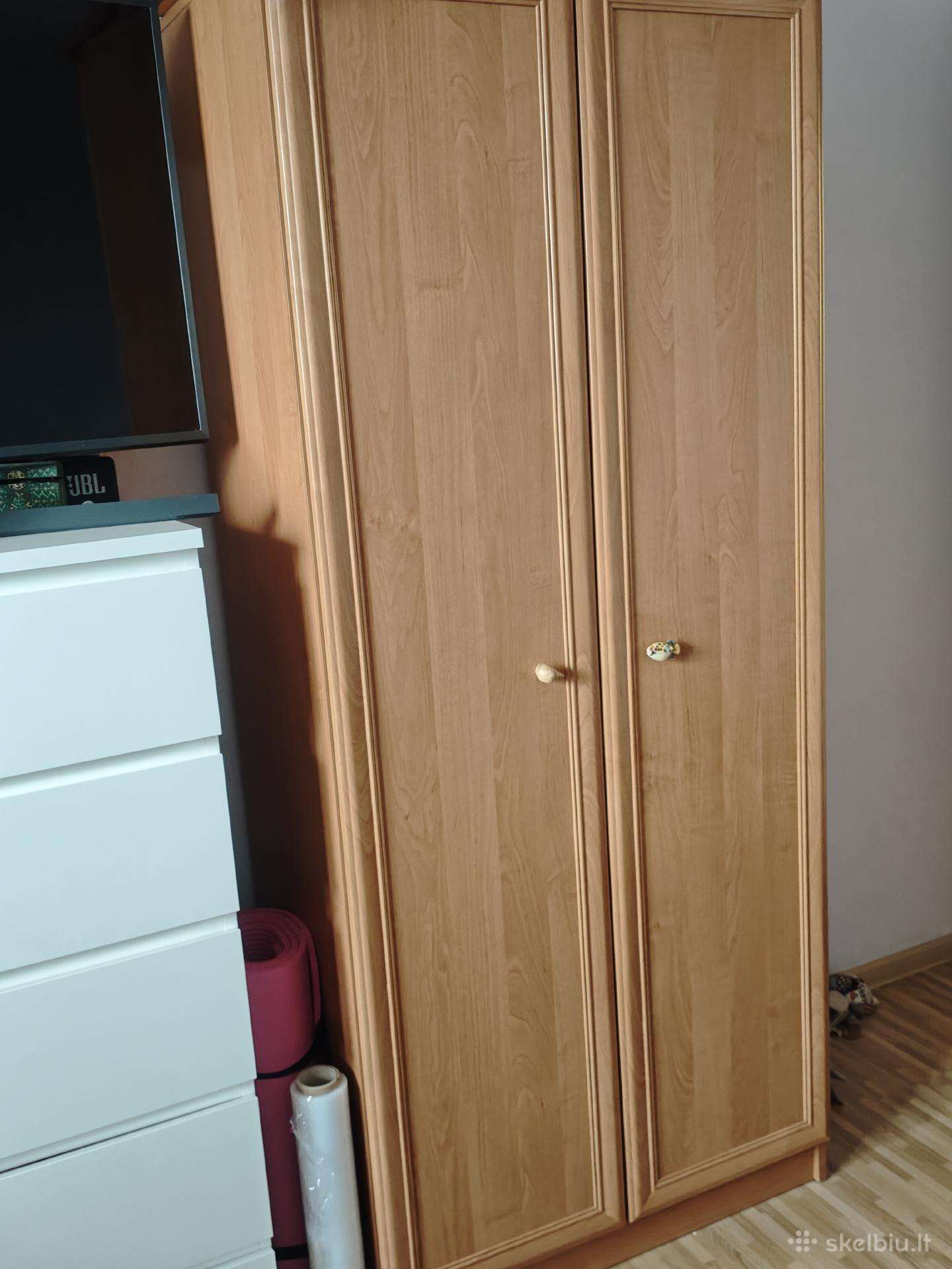 Gera! Medžio spinta už 75€