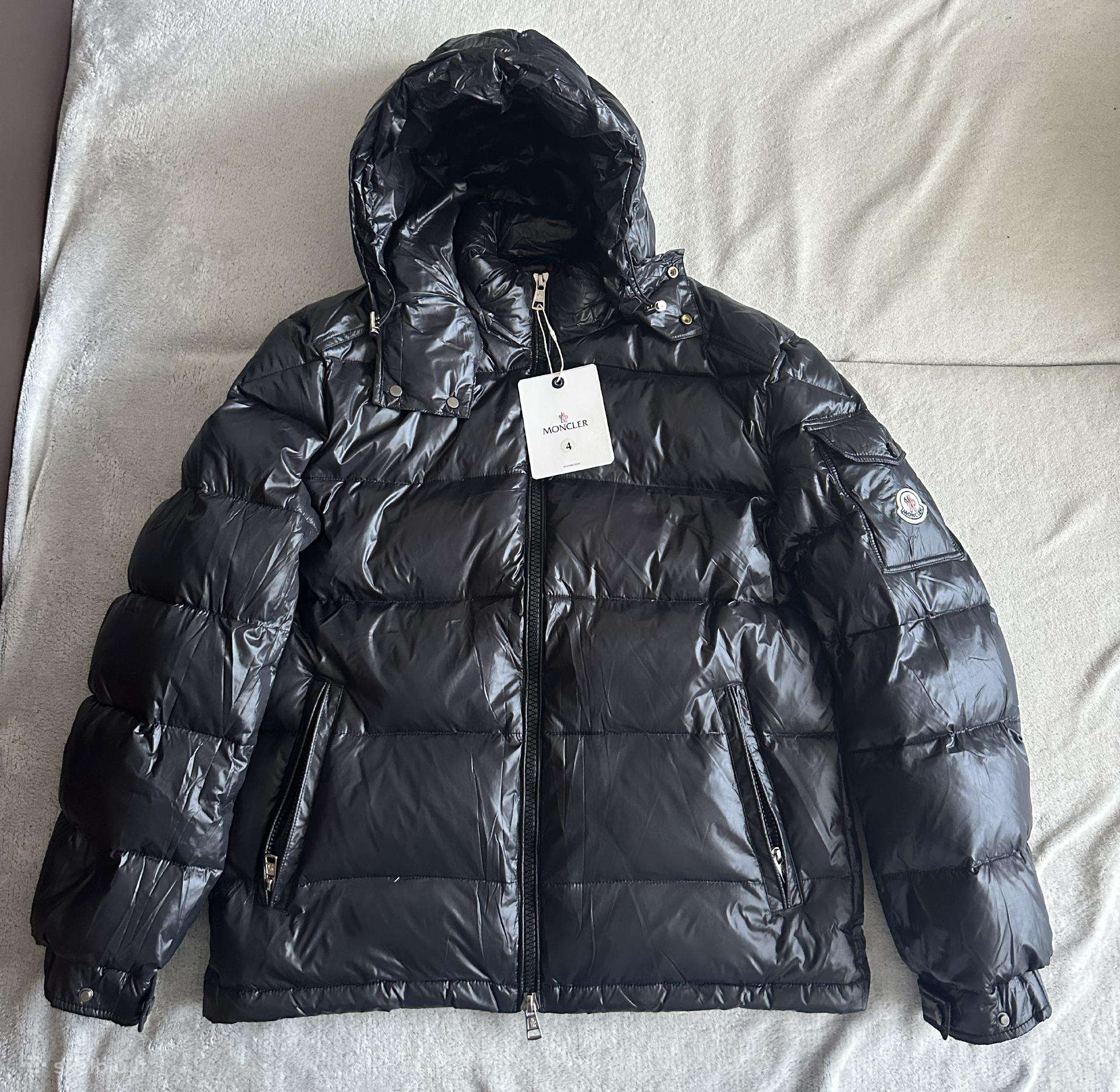 Moncler striuke
