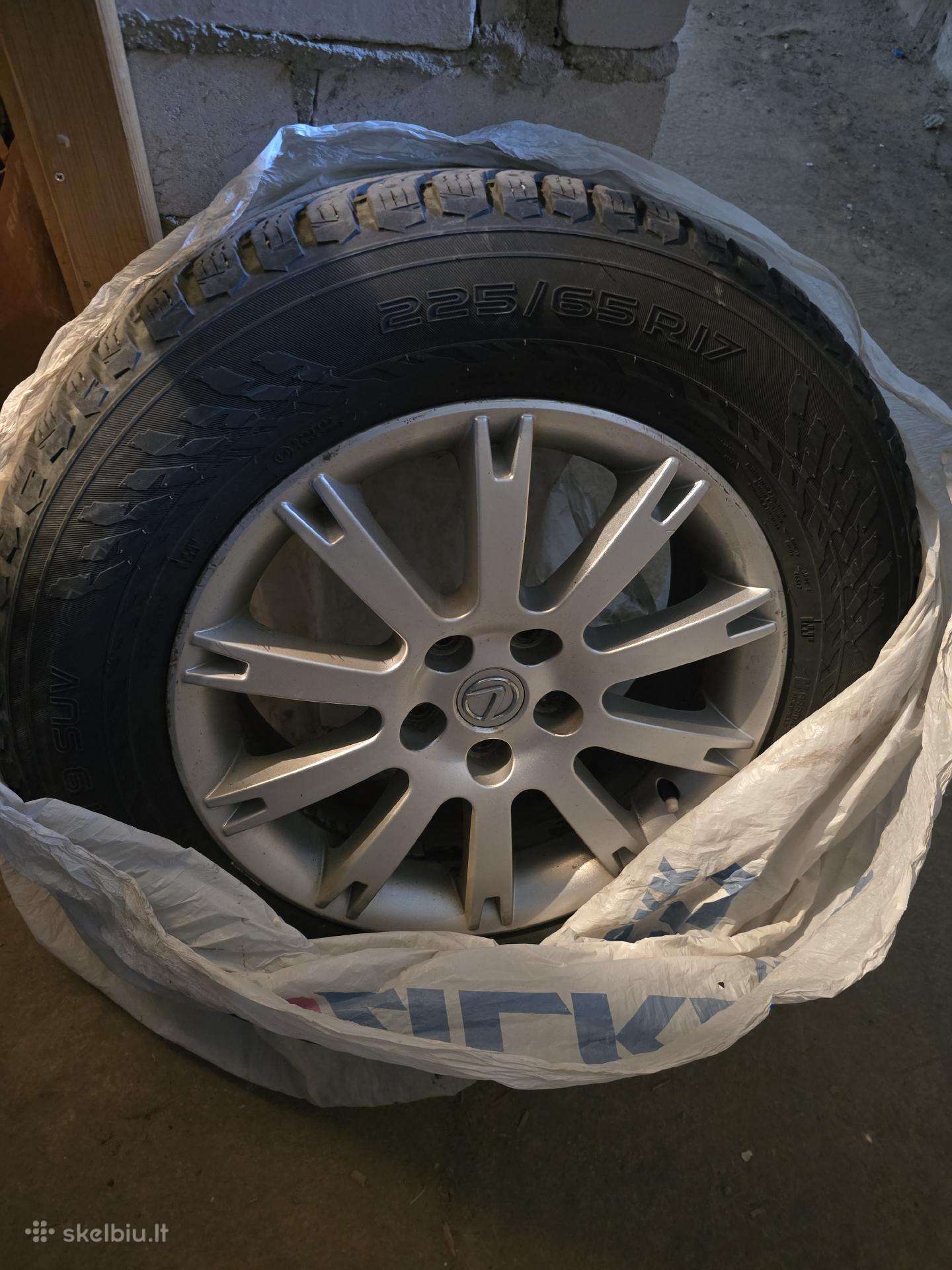 Naudoti ratlankiai su padangom.100€