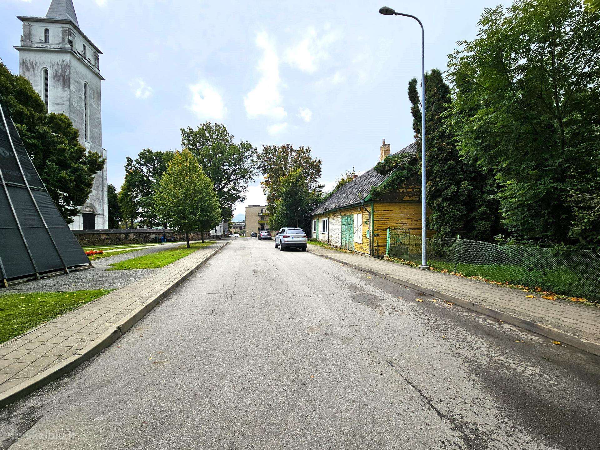 Parduodamas namas Viekšnių m. centre