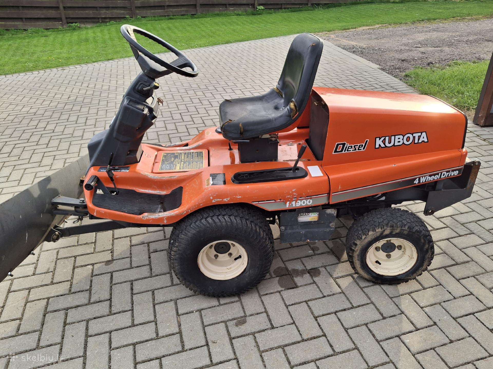 Kubota F 1900