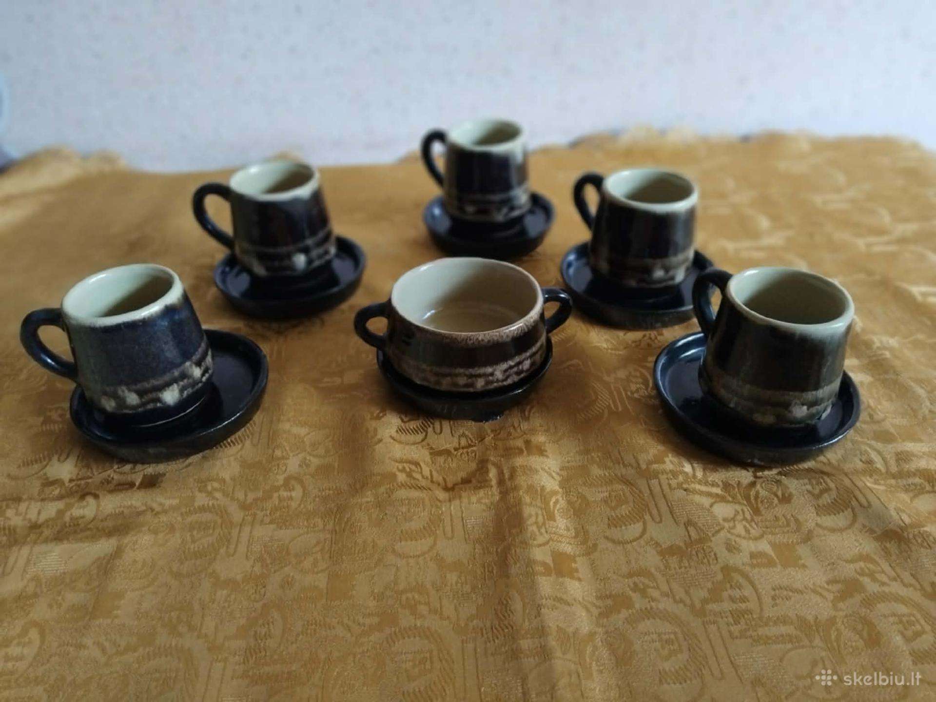 Puodeliai su lėkštutėmis