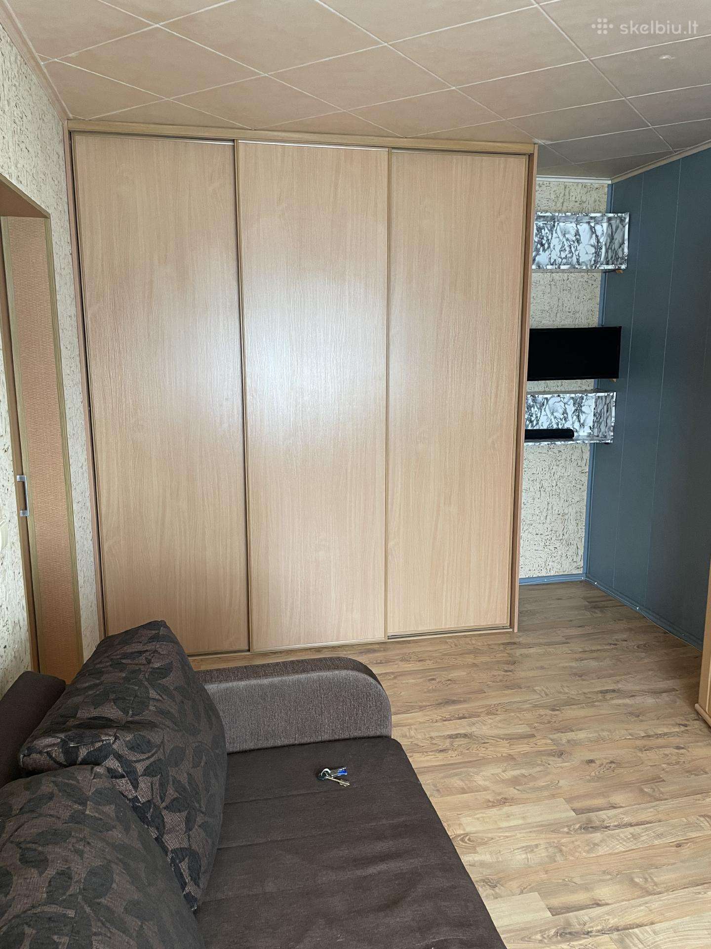 Dovanoju spinta, sofa ir sekciją