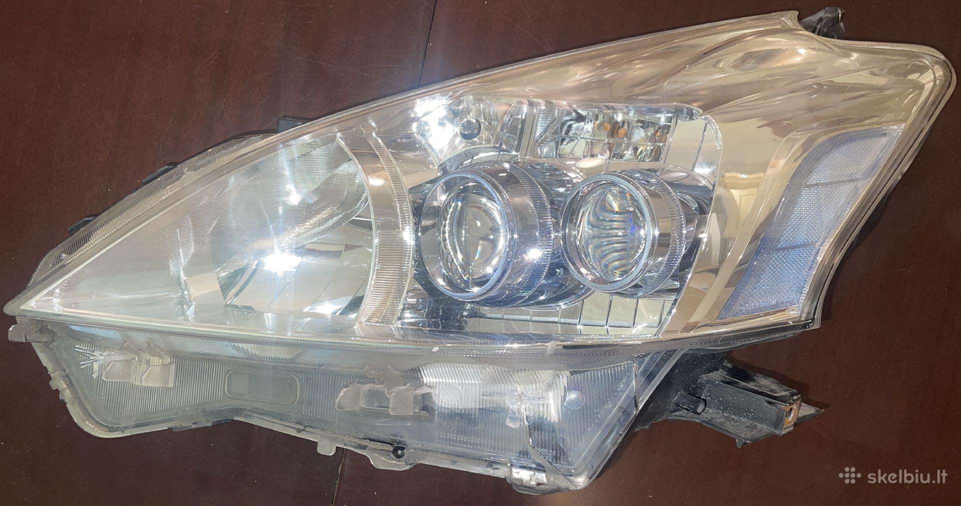 Toyota Prius Plus kairys LED žibintas 81185-47430
