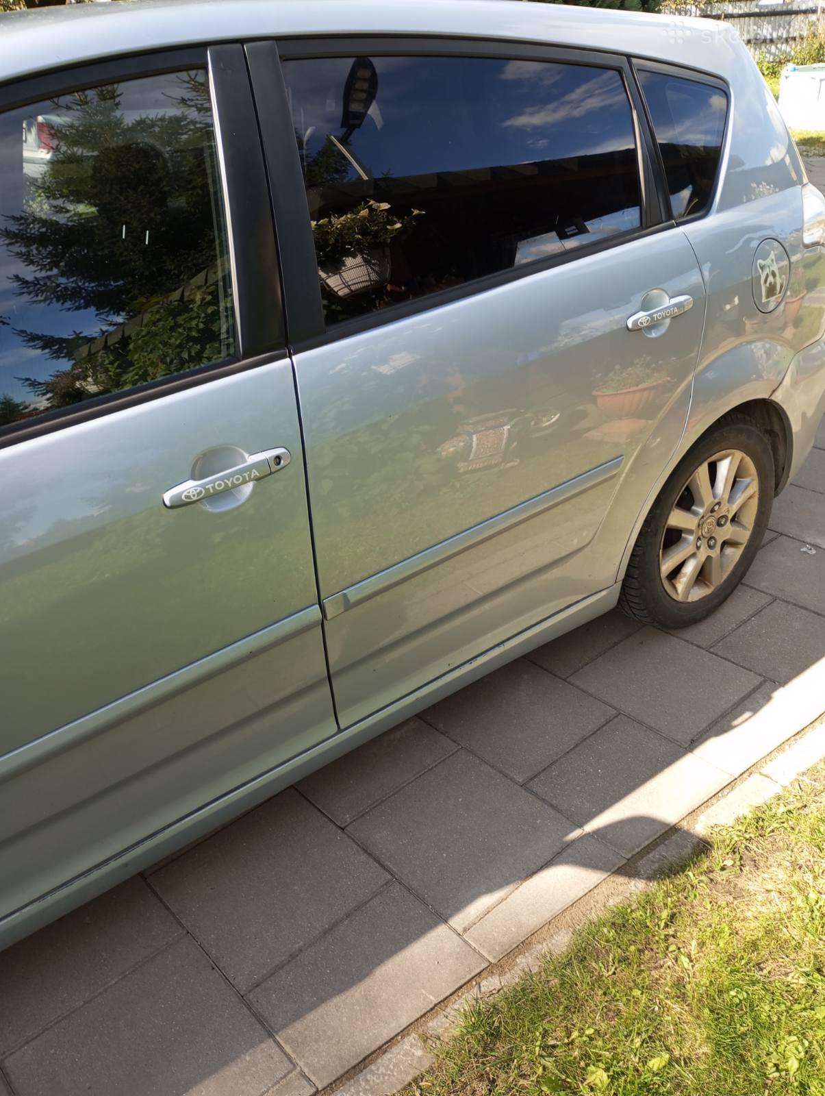 Parduodama toyota corolla verso