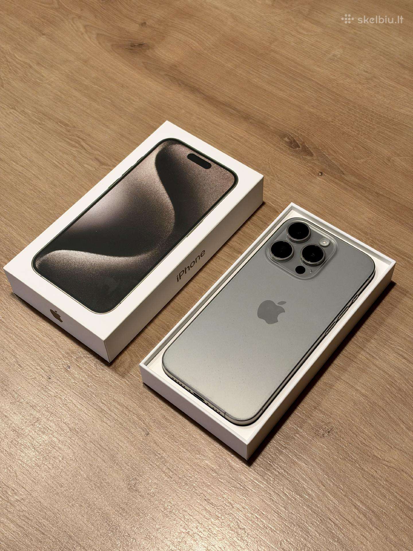 iPhone 15 pro 256gb